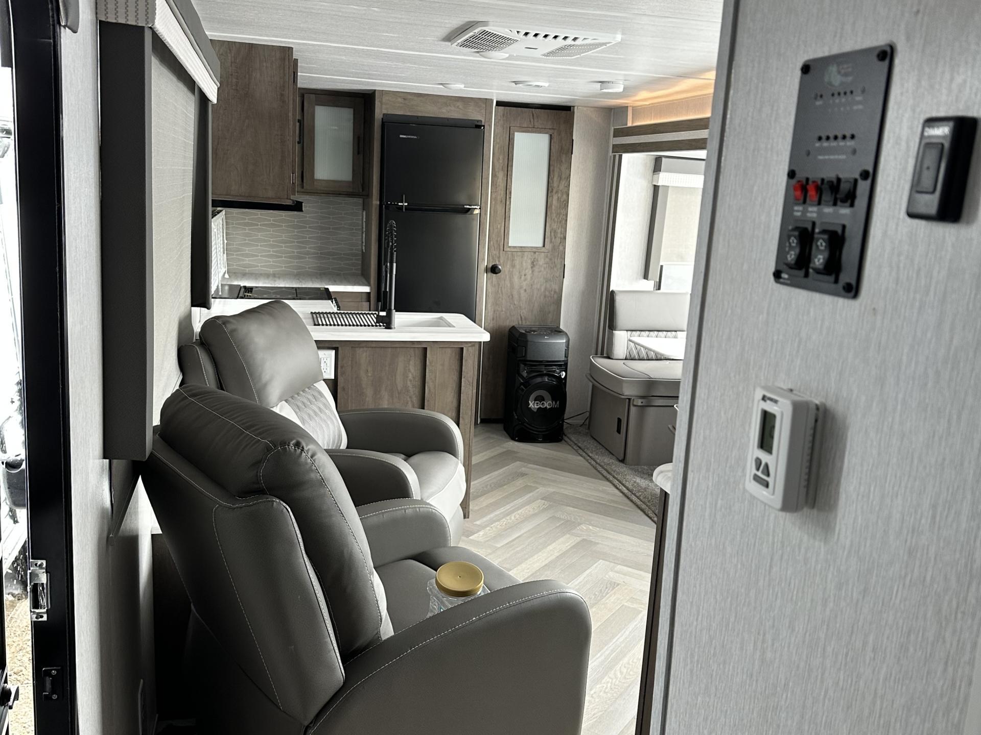 2022 FOREST RIVER SALEM 27RK