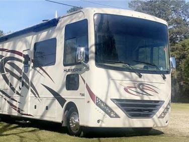 2019 THOR MOTOR COACH HURRICANE 34J