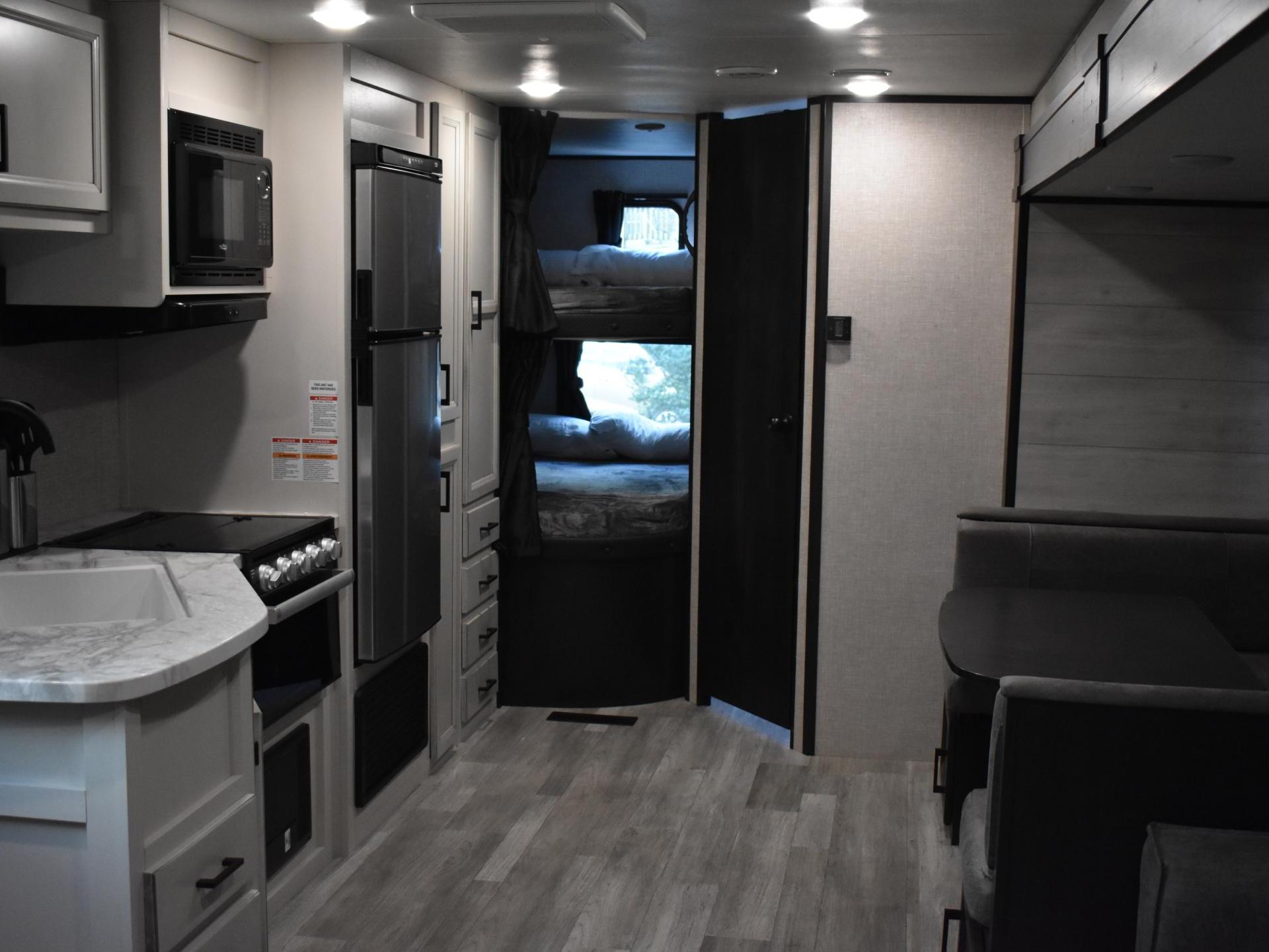 2022 JAYCO JAY FLIGHT SLX 295BHS