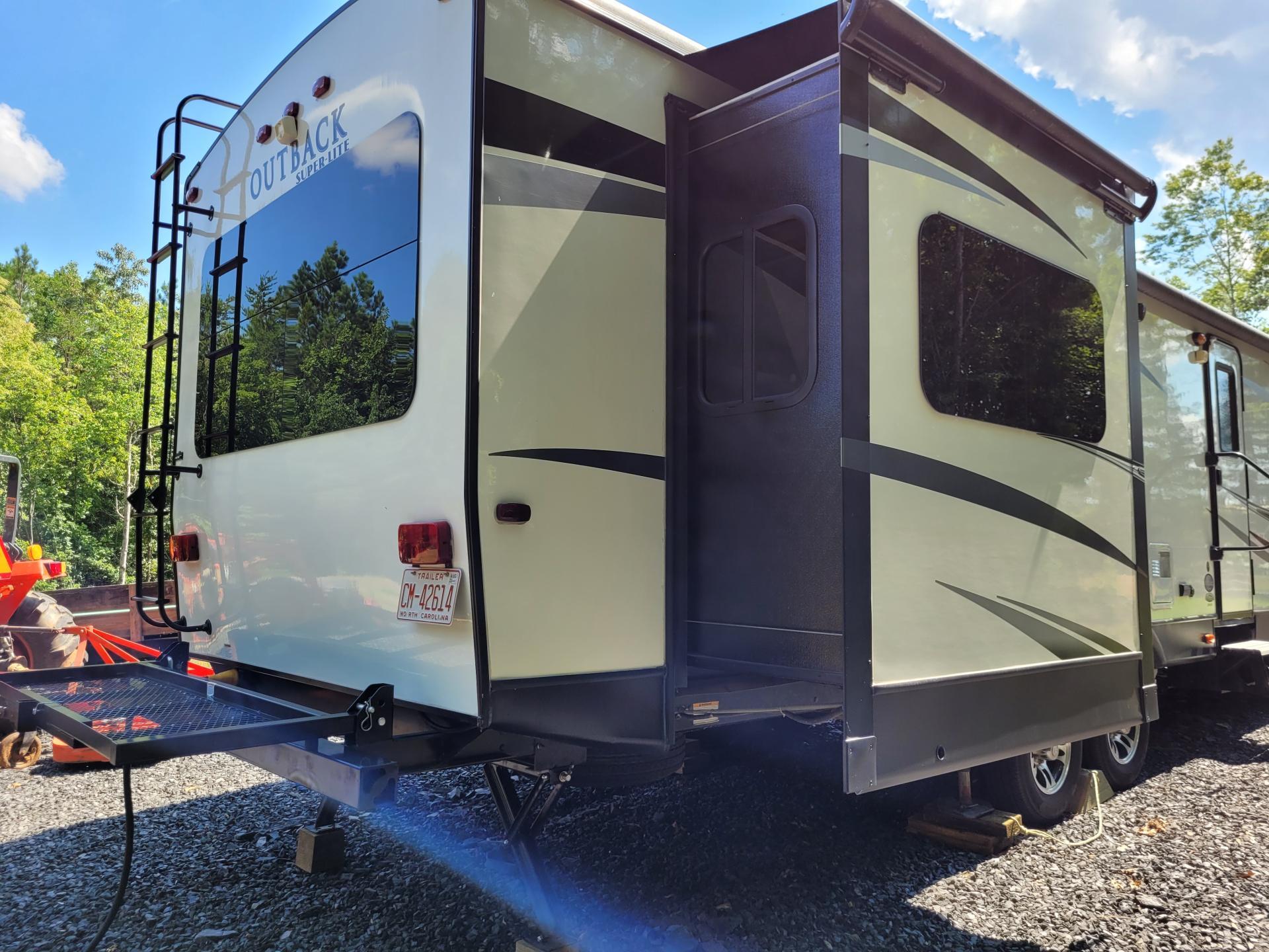 2017 KEYSTONE OUTBACK SUPER-LITE 298re
