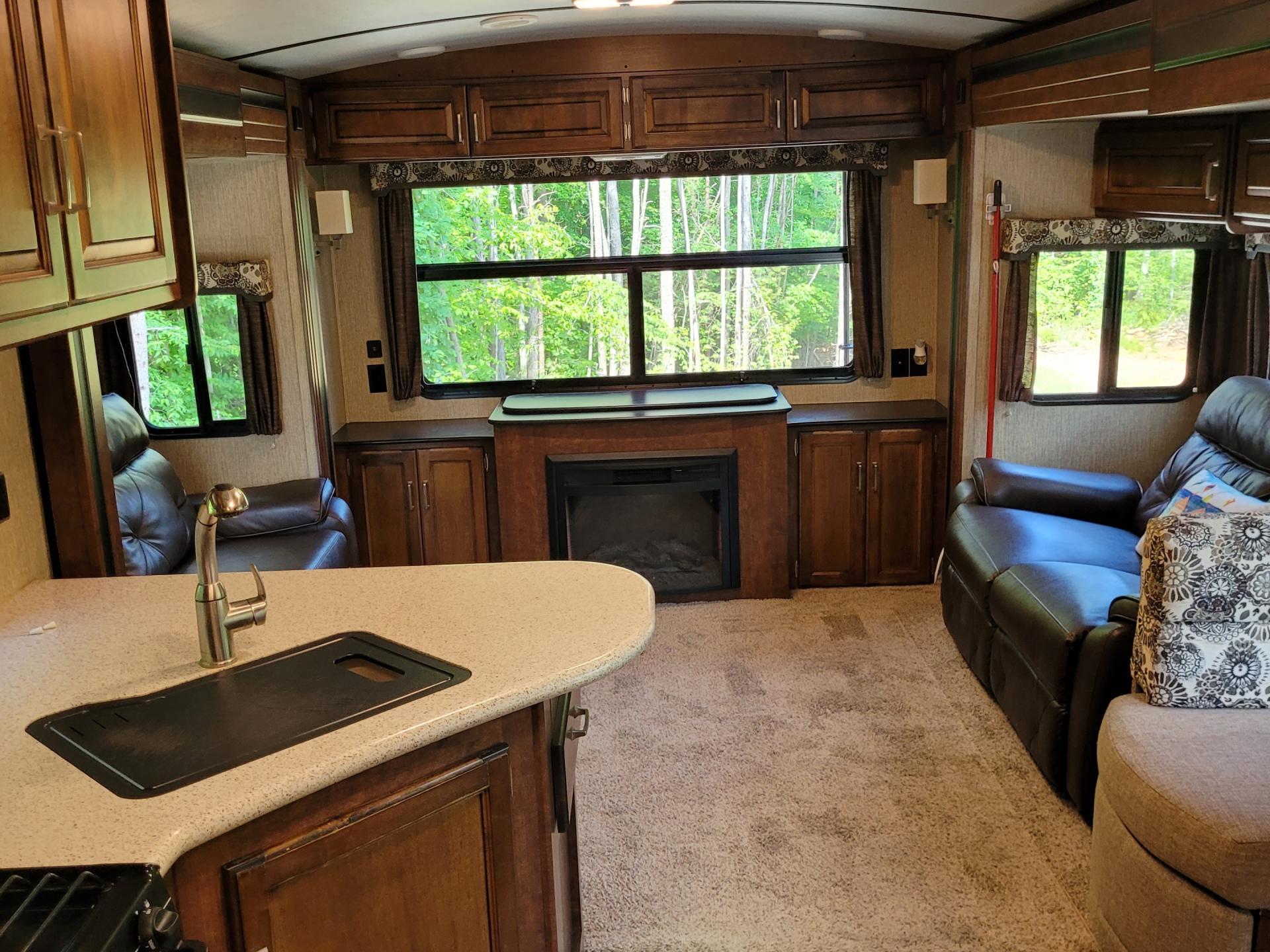 2017 KEYSTONE OUTBACK SUPER-LITE 298re
