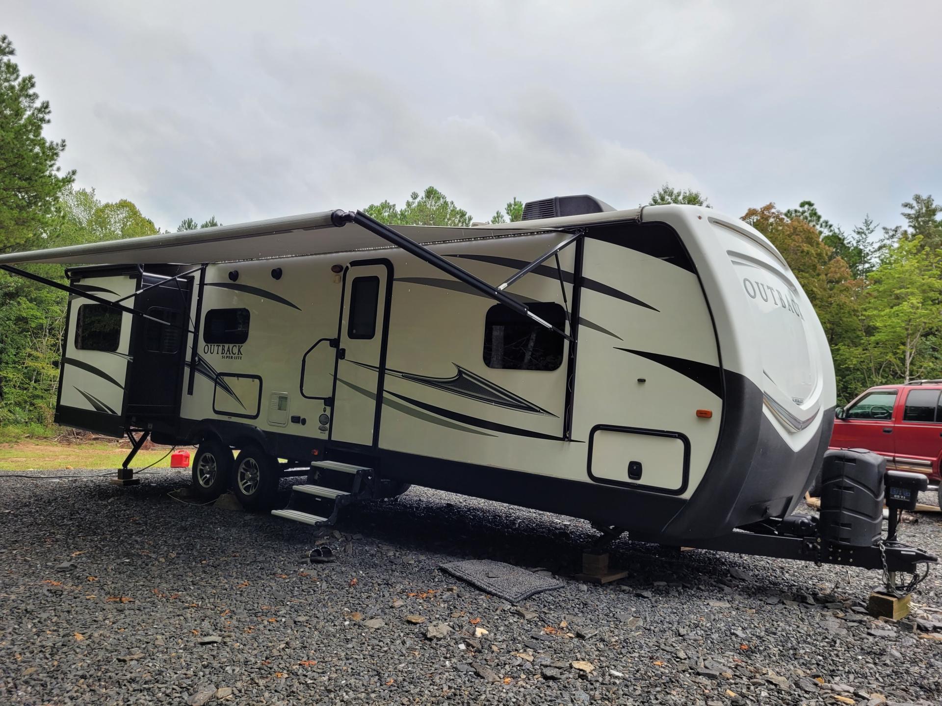 2017 KEYSTONE OUTBACK SUPER-LITE 298re