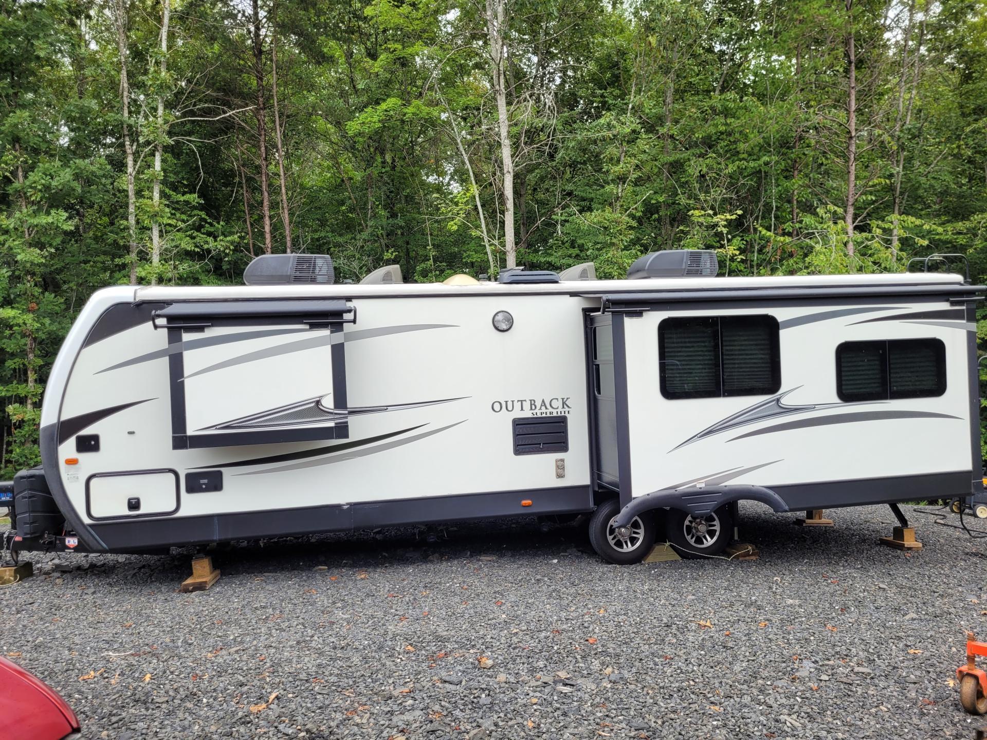 2017 KEYSTONE OUTBACK SUPER-LITE 298re