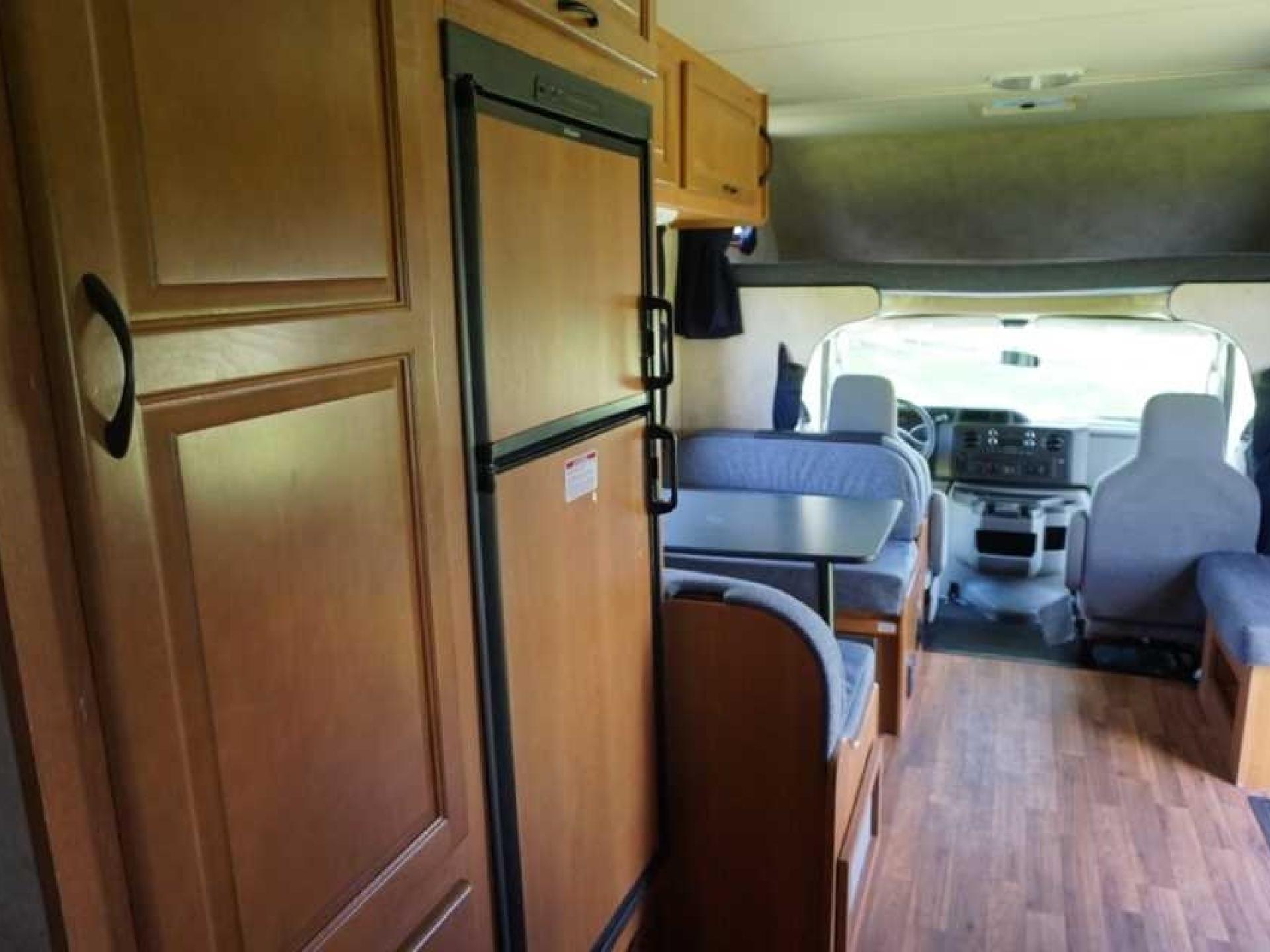 2018 THOR MOTOR COACH FOUR WINDS MAJESTIC SERIES 22B
