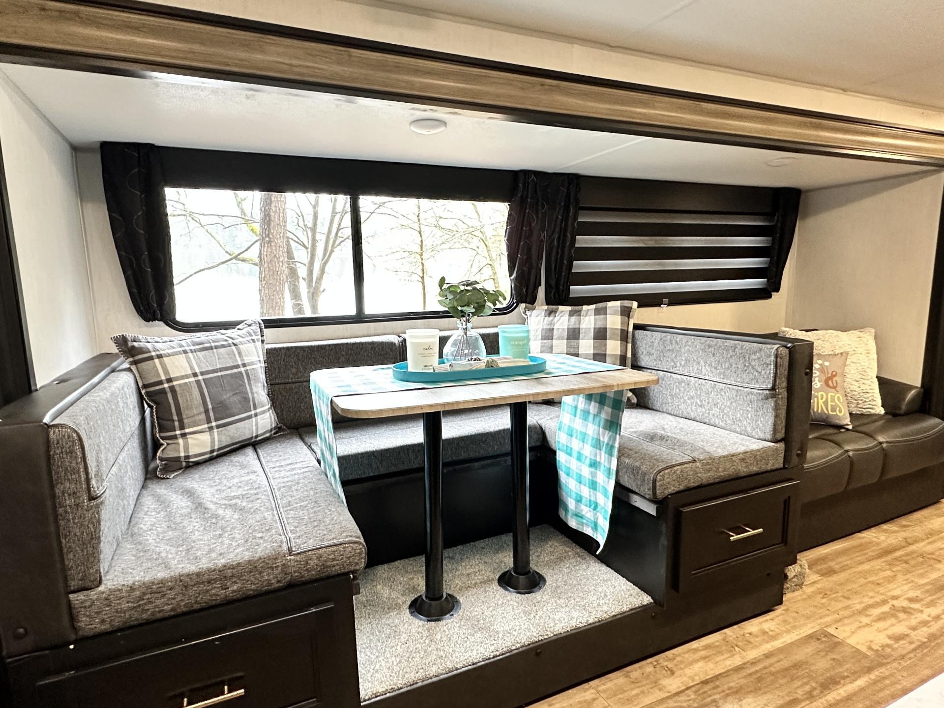 2022 FOREST RIVER CHEROKEE LIMITED 29TE