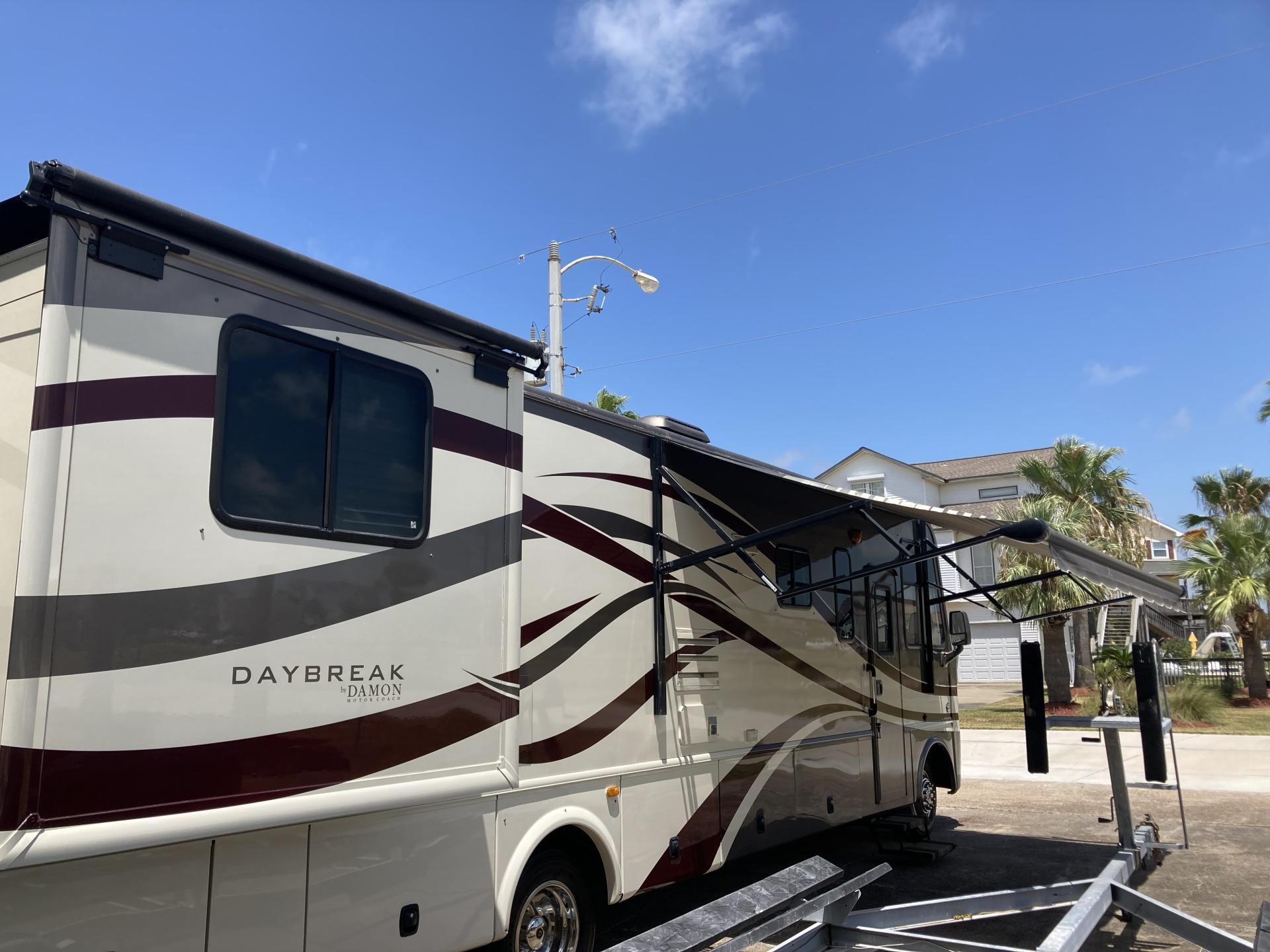 2010 DAMON DAYBREAK 36SD