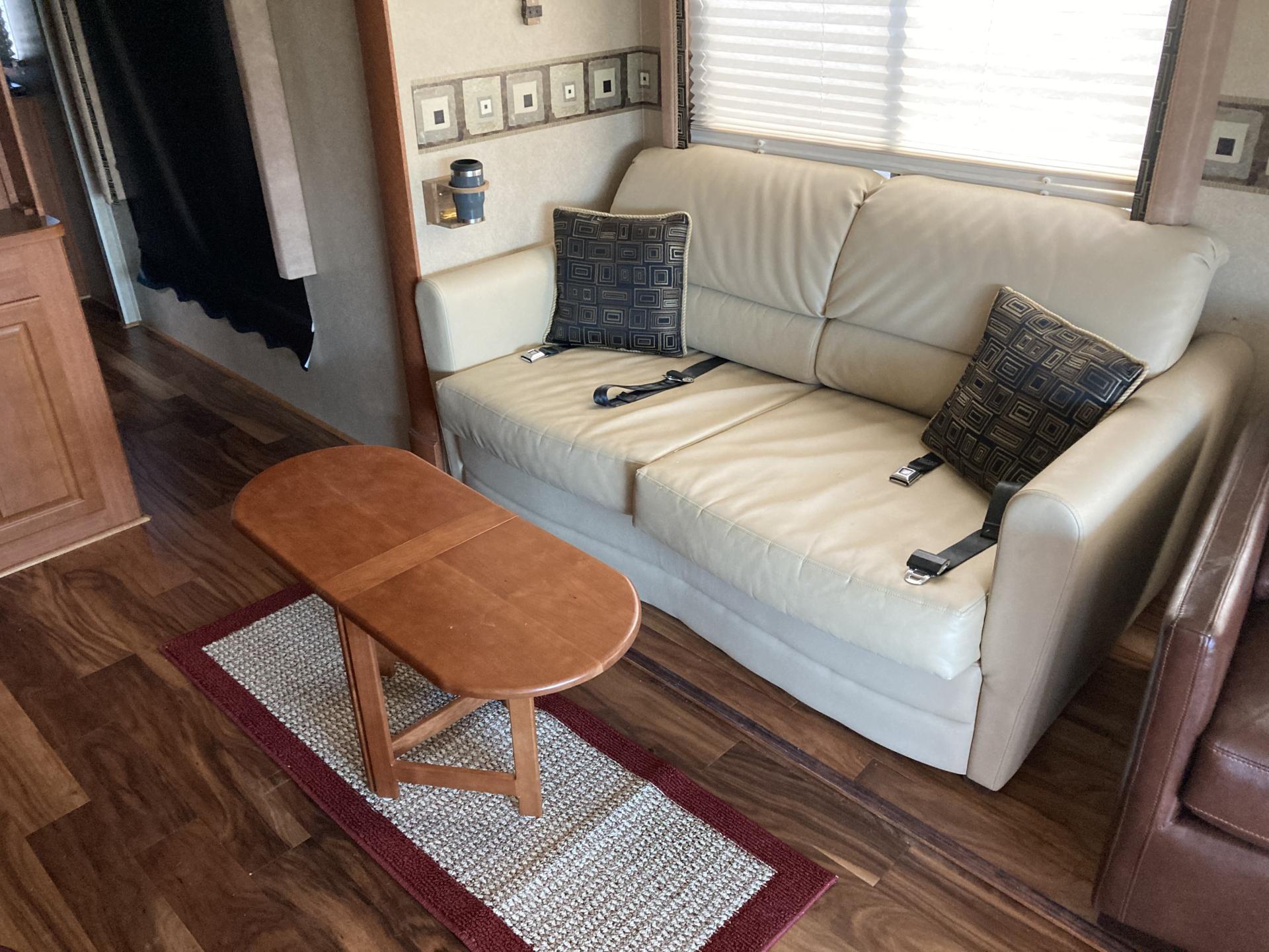 2010 DAMON DAYBREAK 36SD