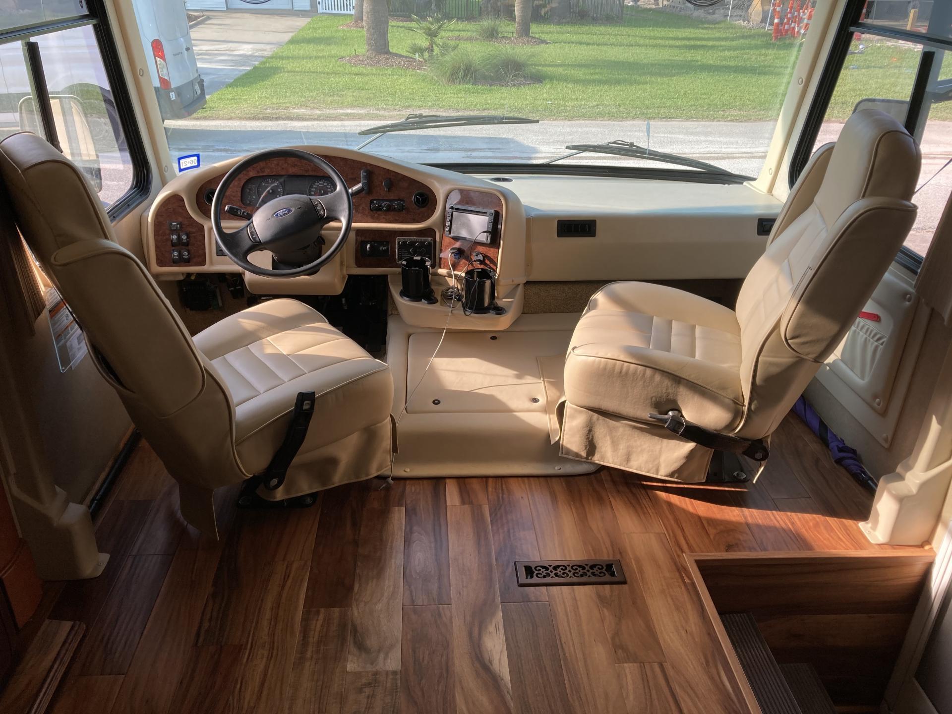 2010 DAMON DAYBREAK 36SD