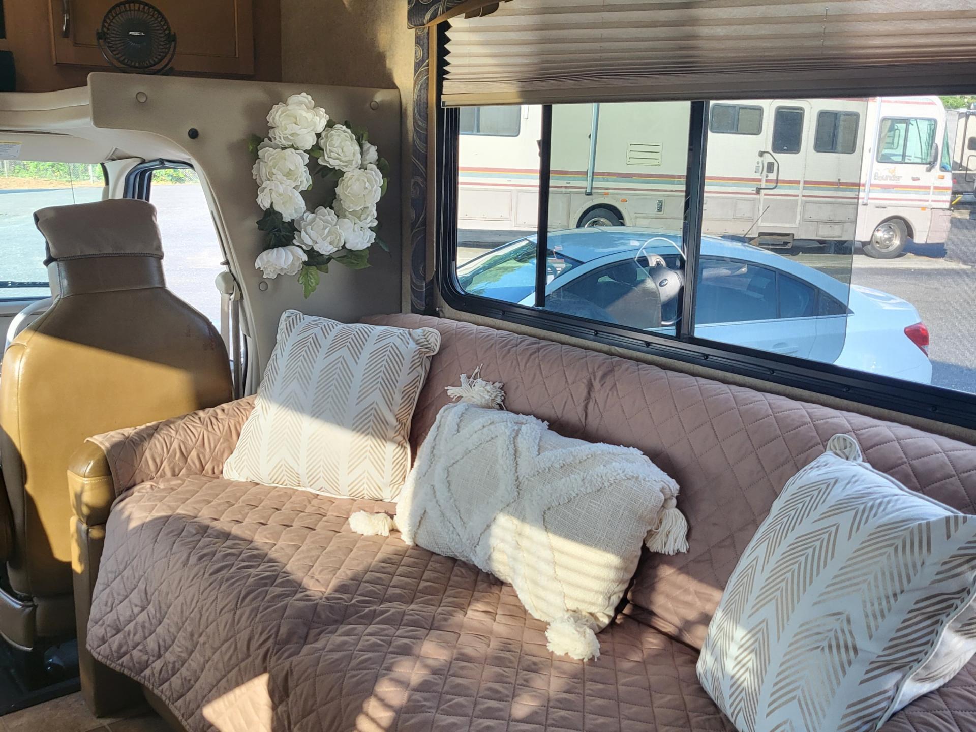 2016 THOR MOTOR COACH Fourwinds  26A