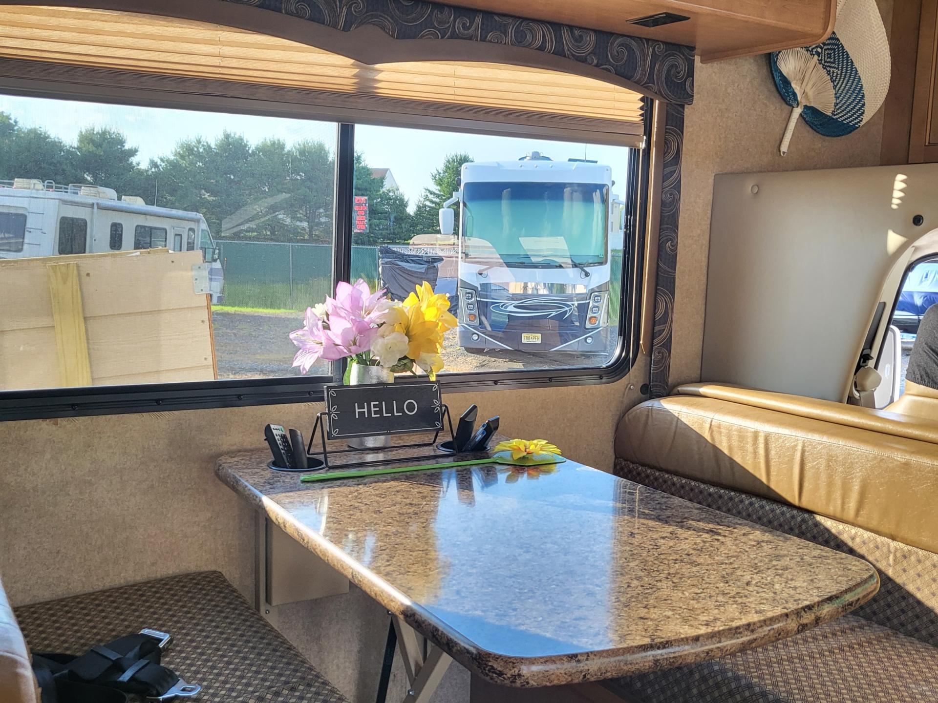 2016 THOR MOTOR COACH Fourwinds  26A
