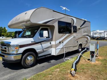 2016 THOR MOTOR COACH Fourwinds  26A