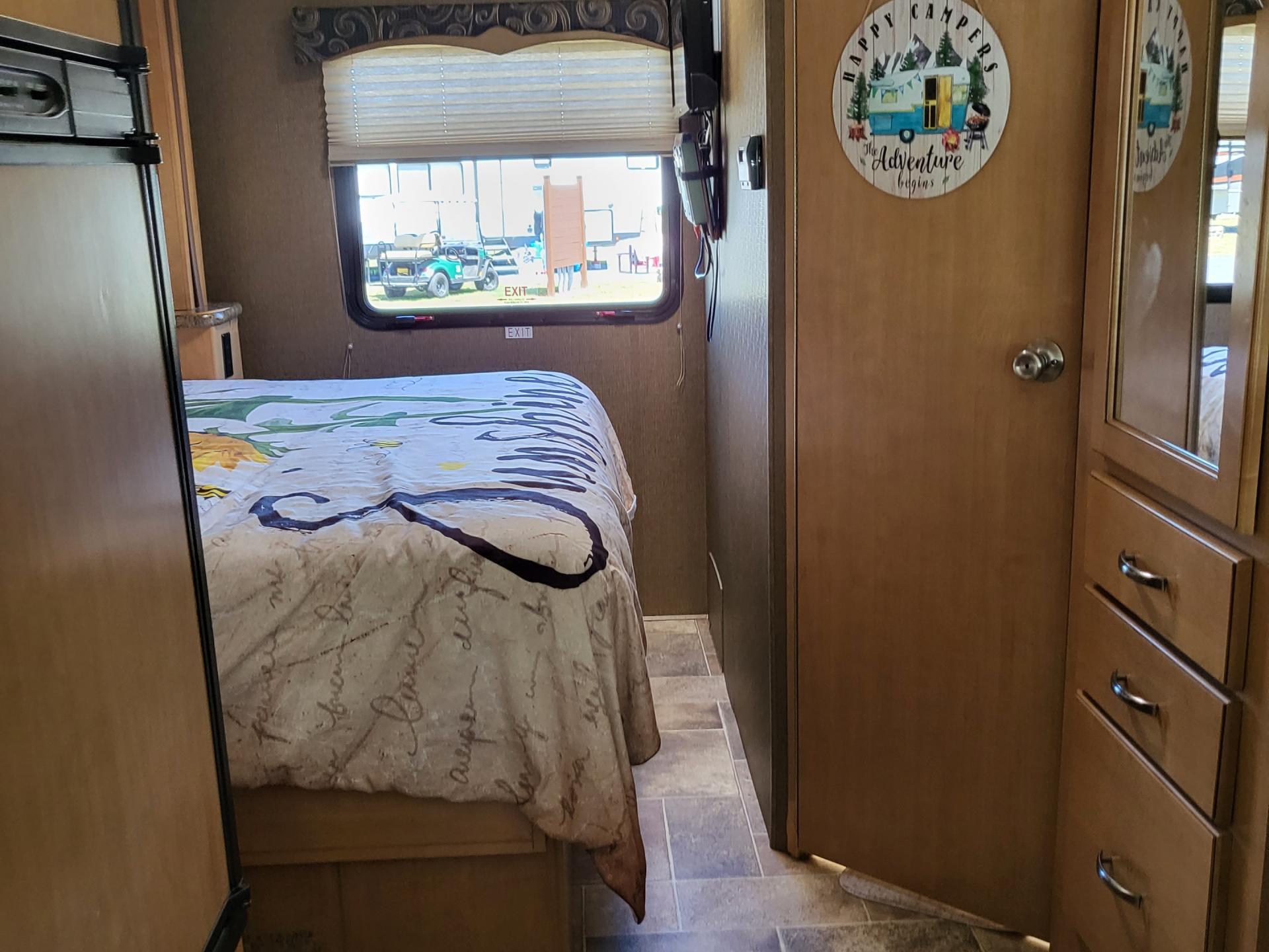 2016 THOR MOTOR COACH Fourwinds  26A