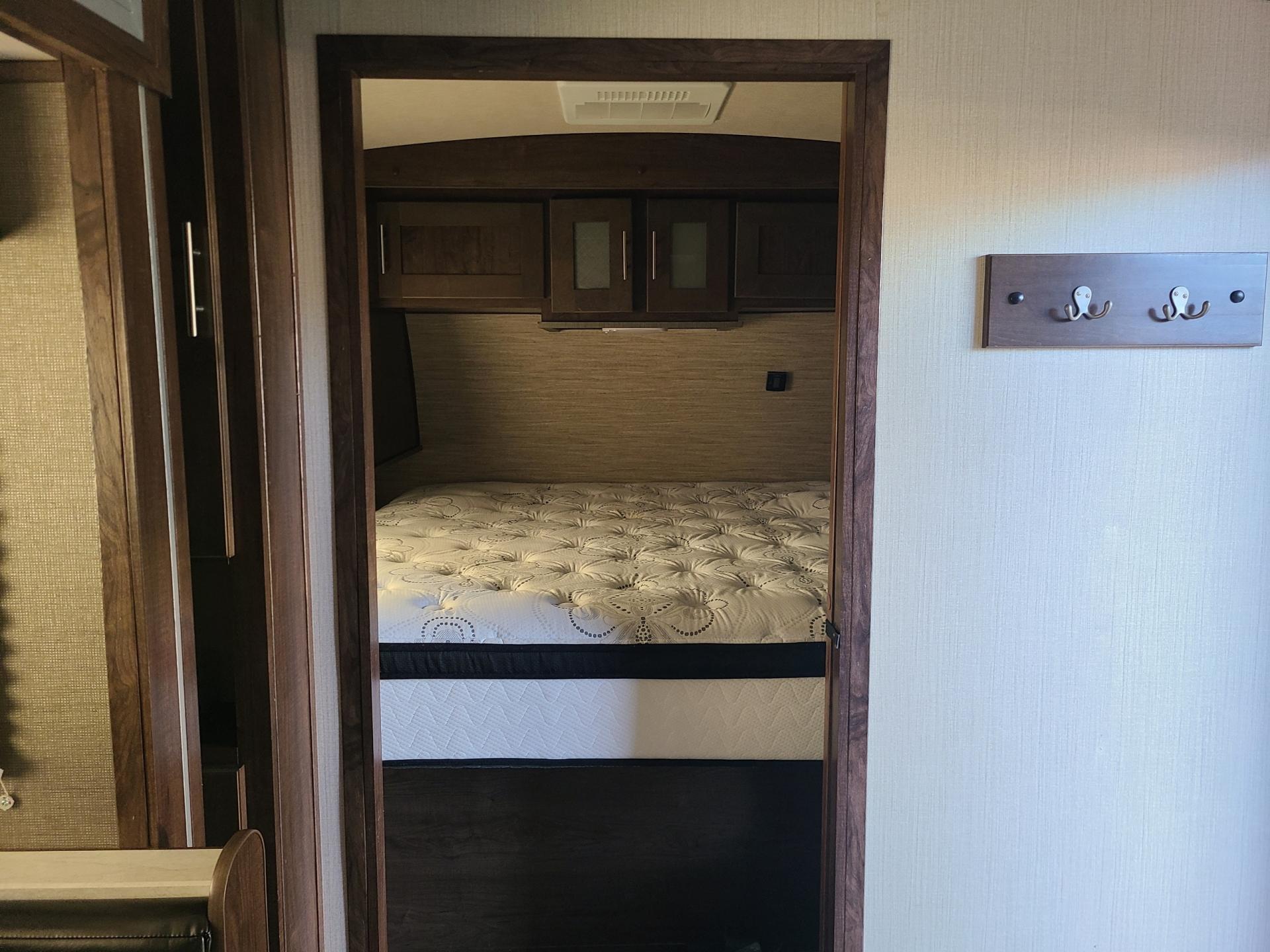 2019 CRUISER RADIANCE 26BH