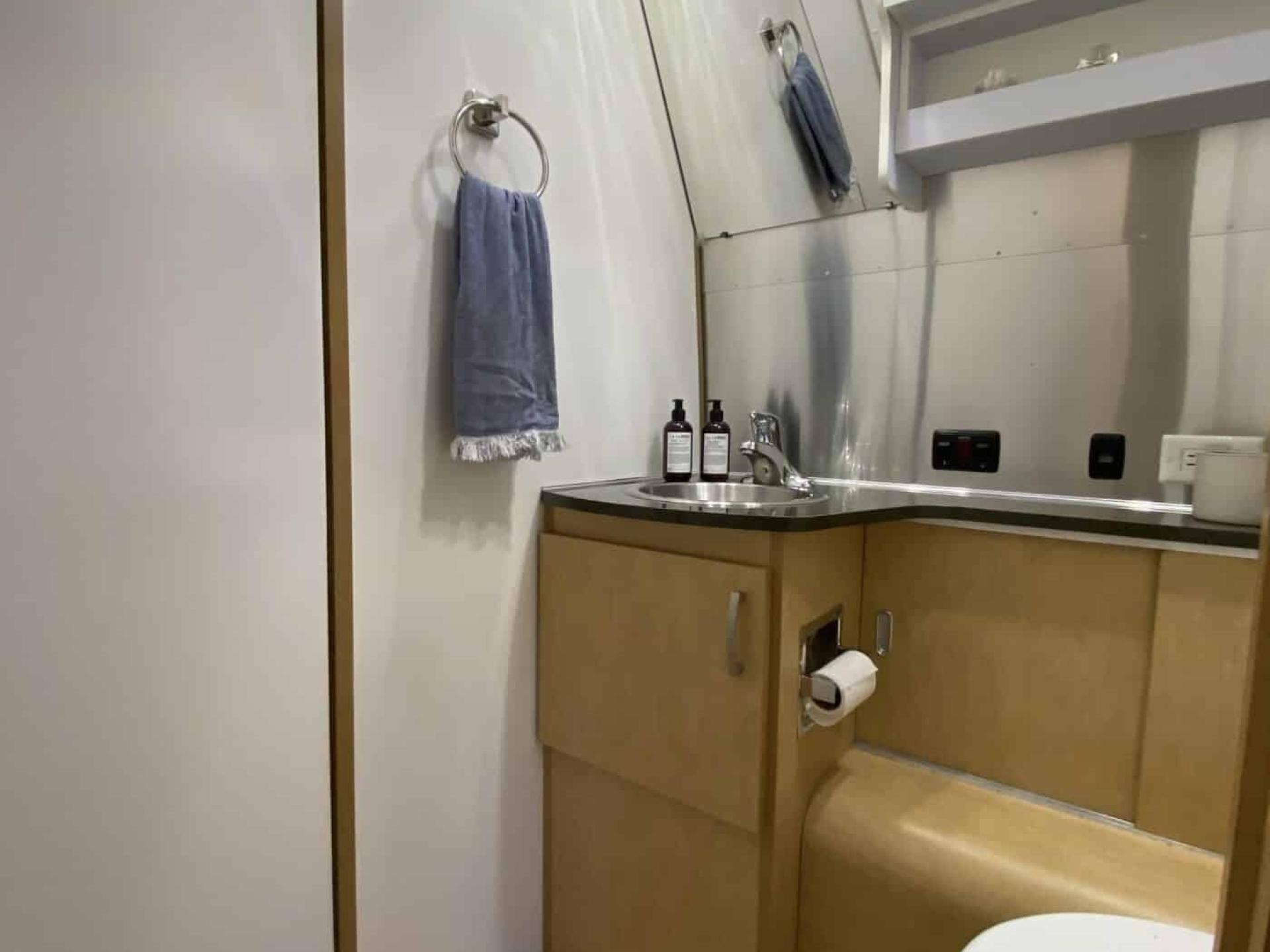 2012 AIRSTREAM FLYING CLOUD 28