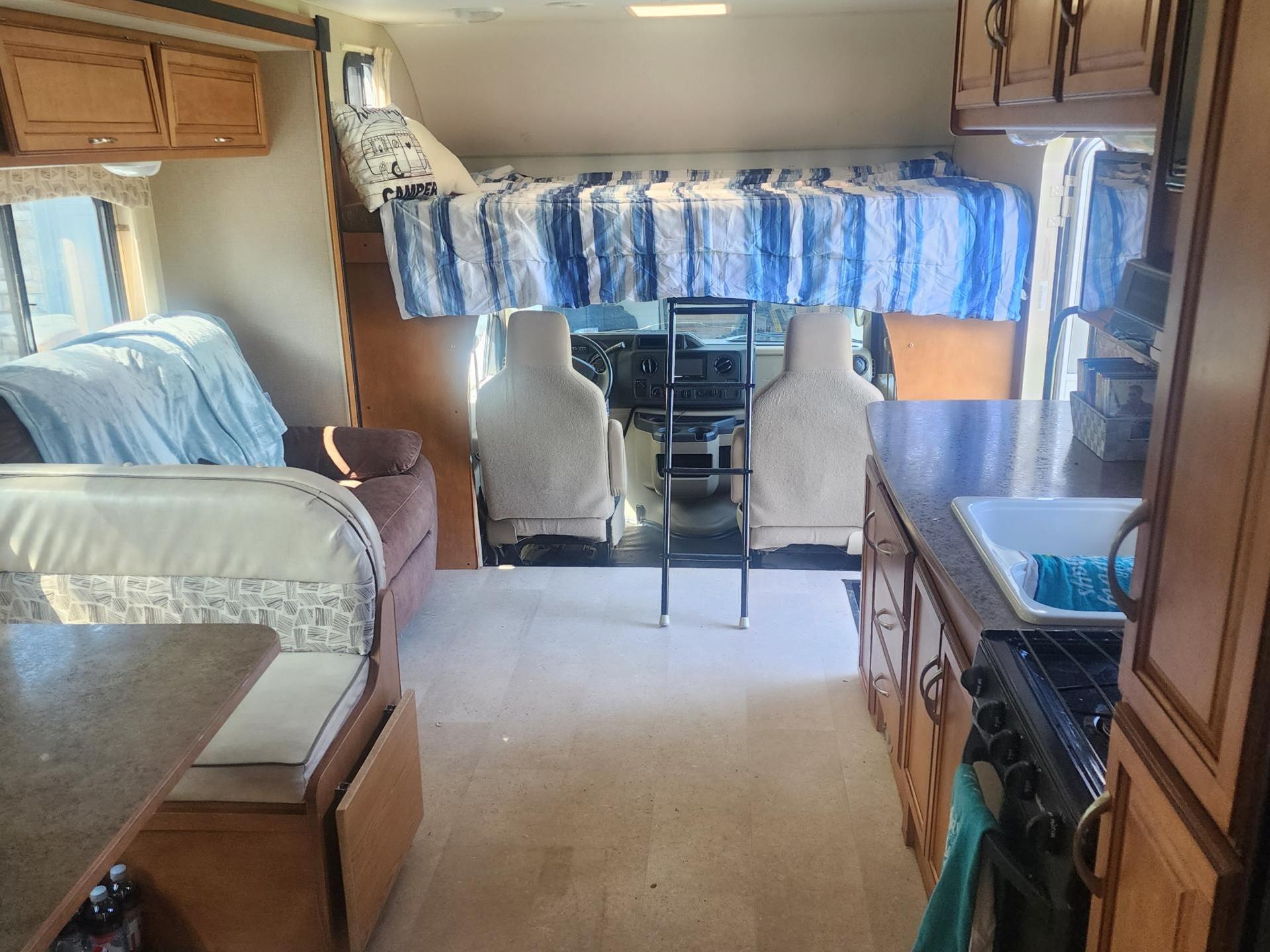 2015 WINNEBAGO MINNIE WINNIE 31K