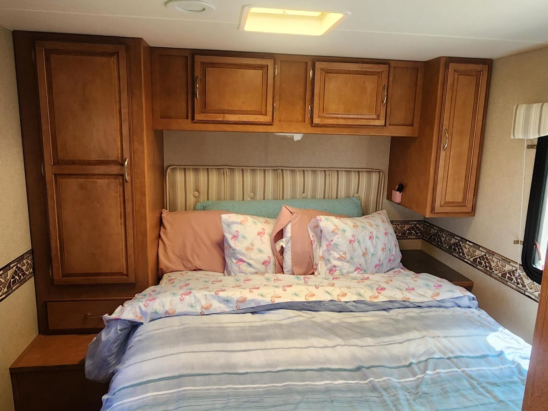 2015 WINNEBAGO MINNIE WINNIE 31K