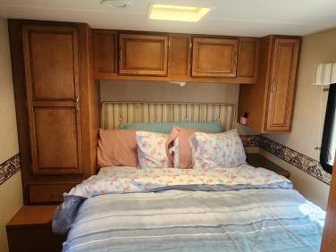 2015 WINNEBAGO MINNIE WINNIE 31K