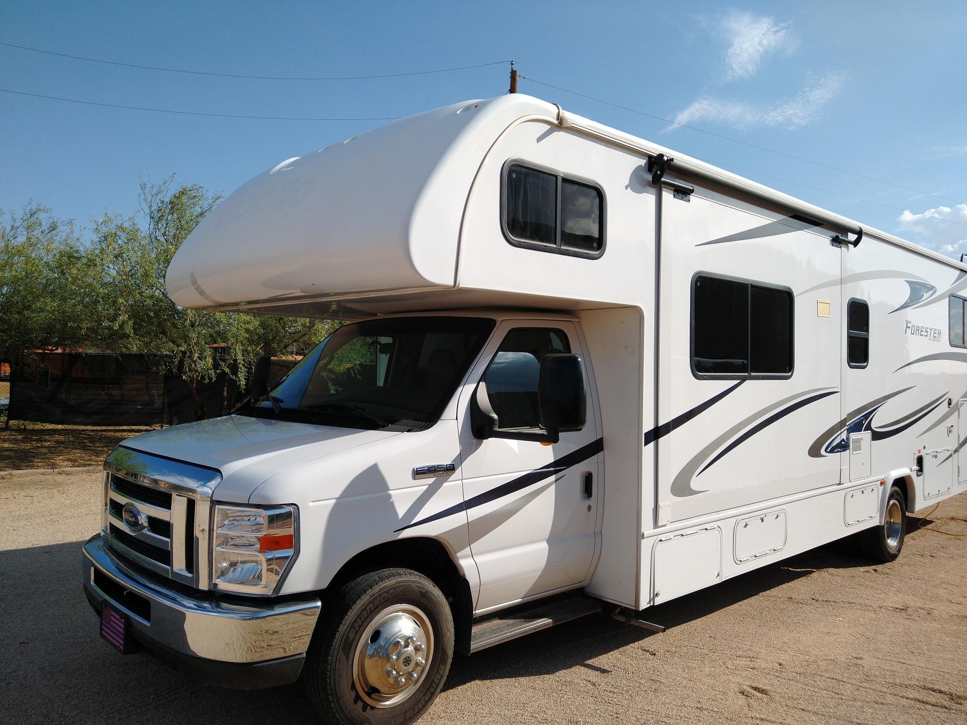 2020 FOREST RIVER FORESTER 3251DSF