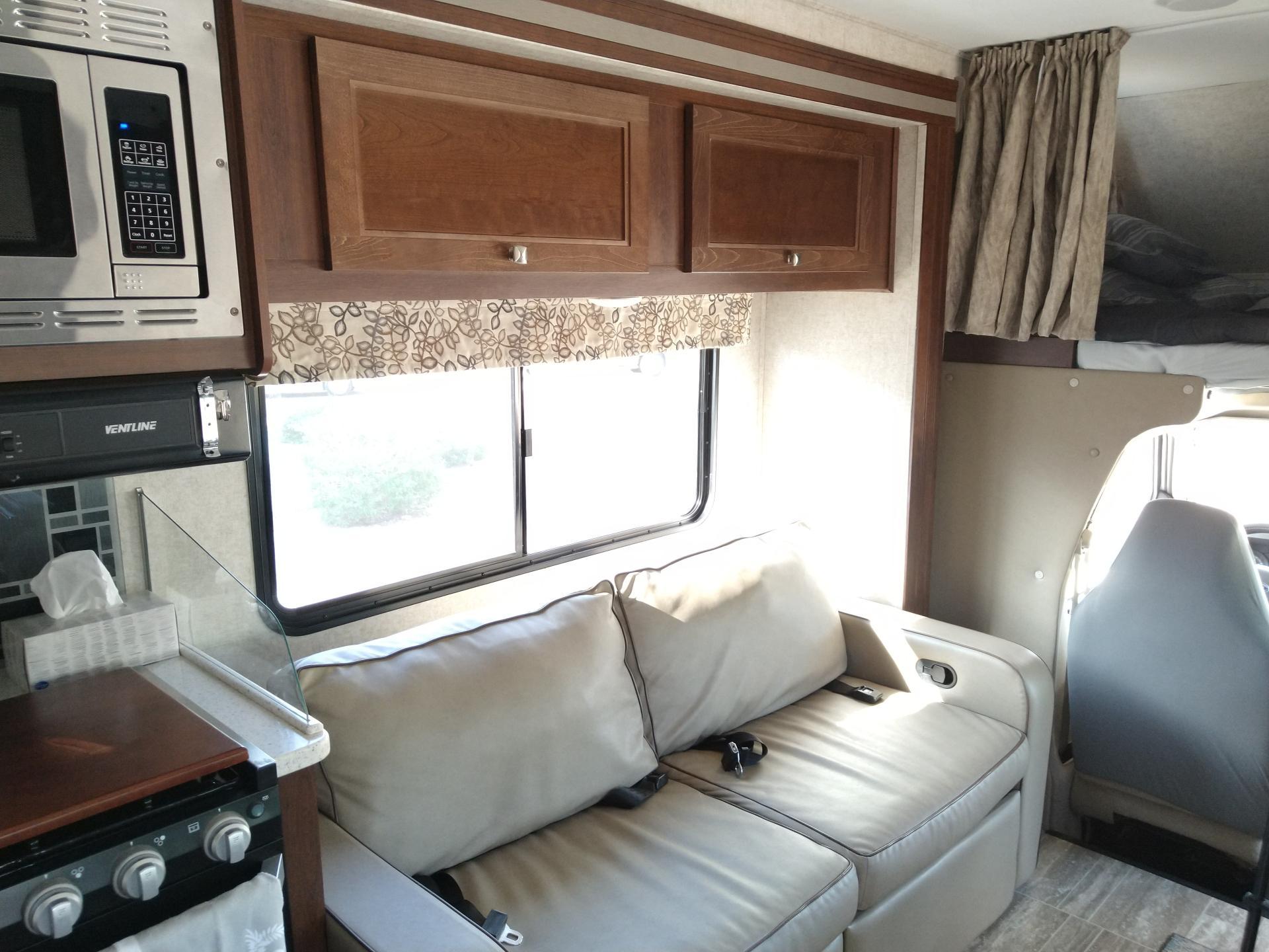 2020 FOREST RIVER FORESTER 3251DSF