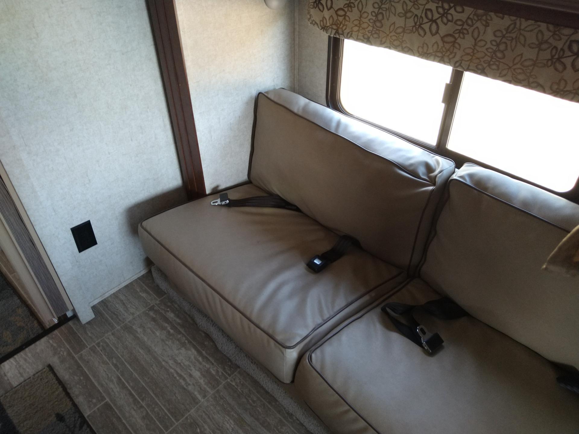 2020 FOREST RIVER FORESTER 3251DSF