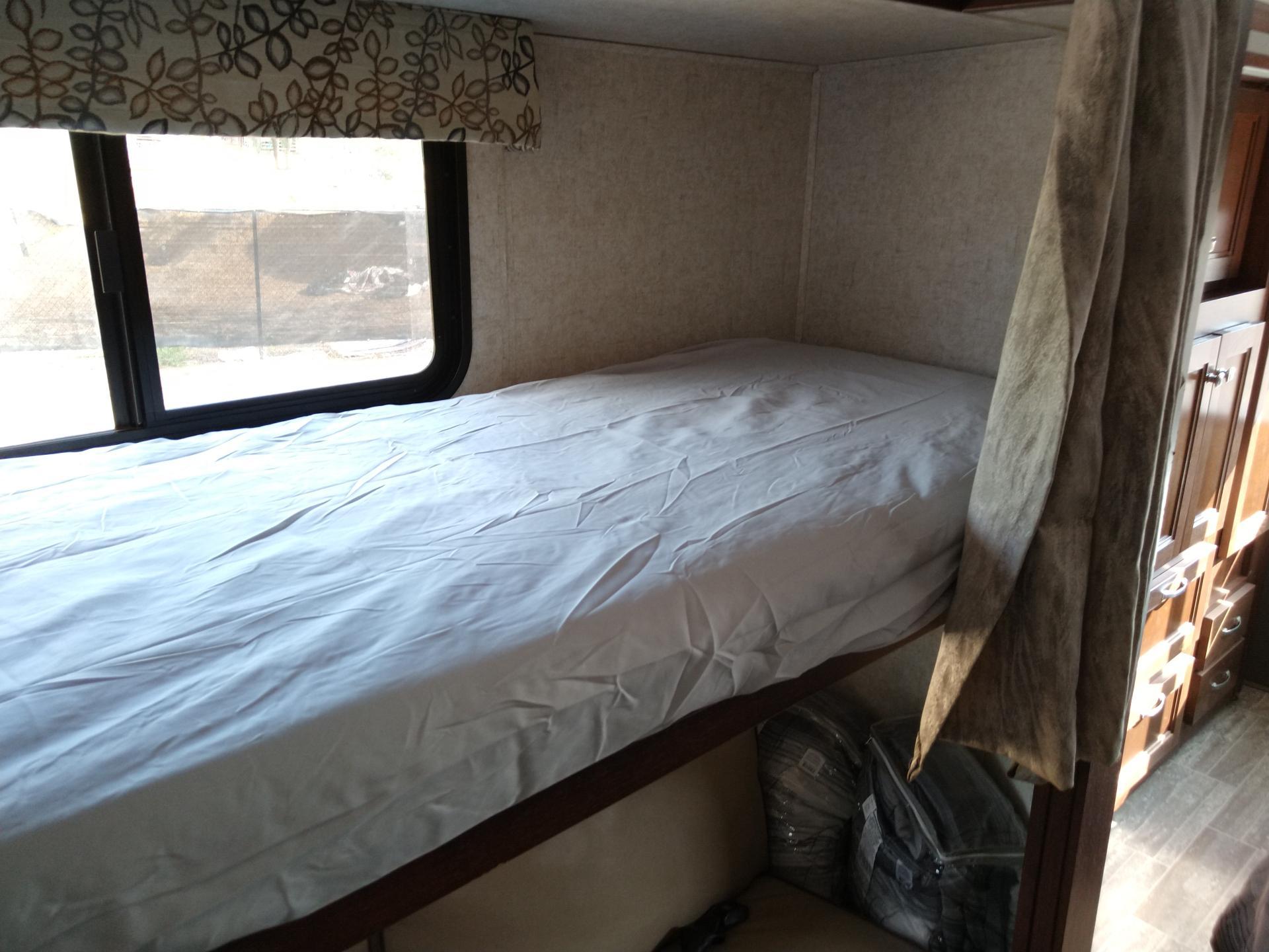 2020 FOREST RIVER FORESTER 3251DSF