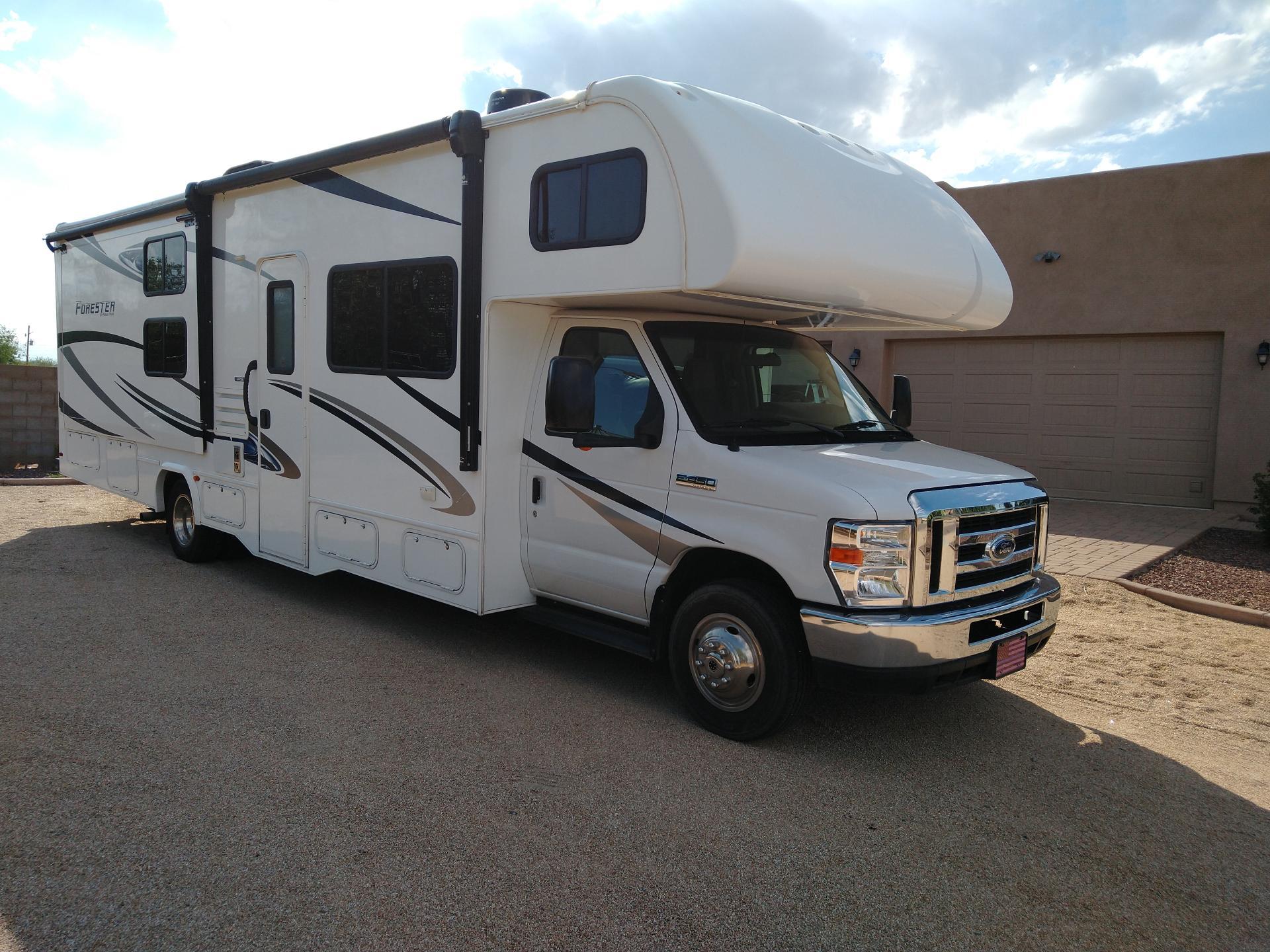 2020 FOREST RIVER FORESTER 3251DSF