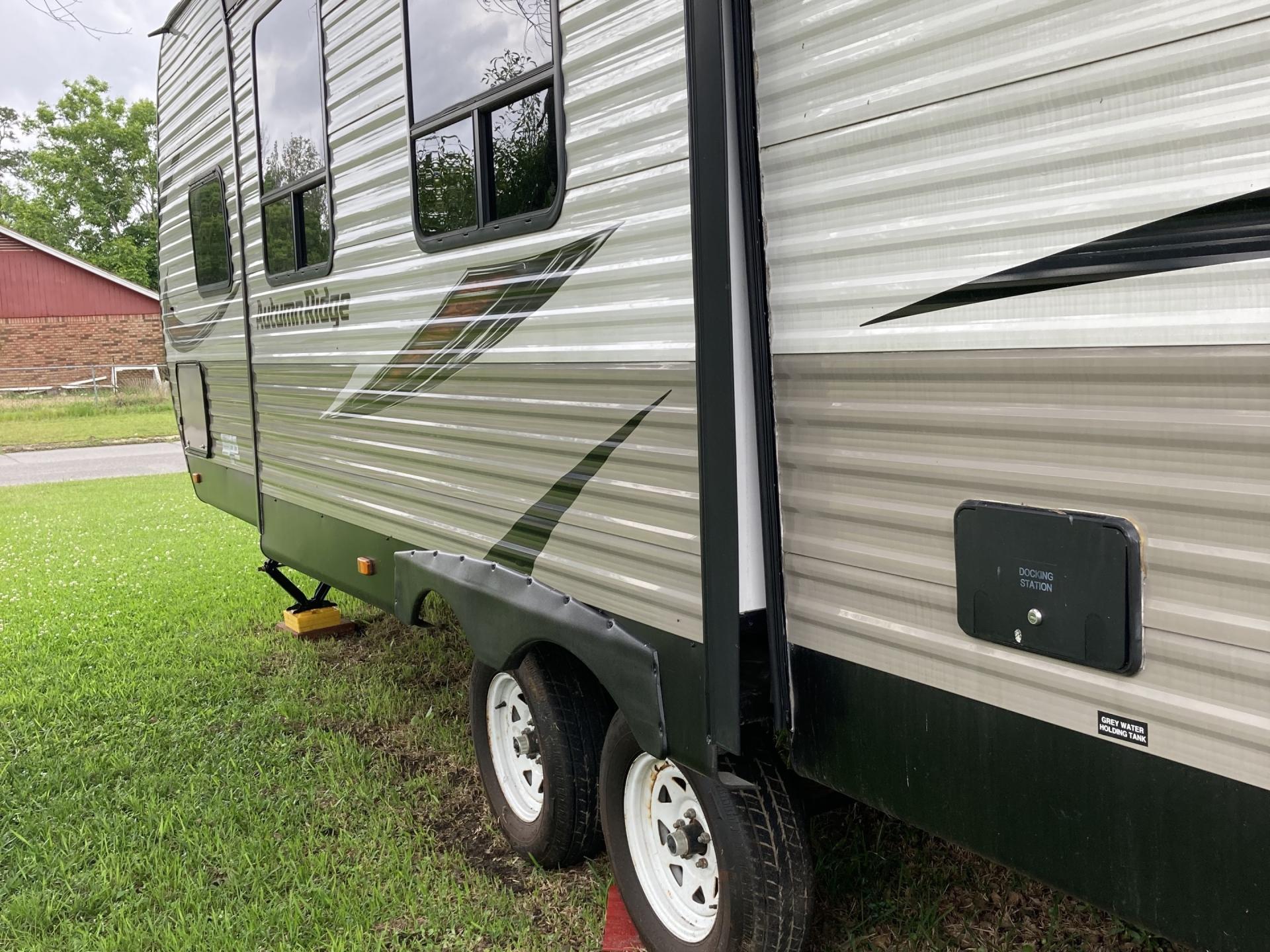 2019 STARCRAFT AUTUMN RIDGE OUTFITTER 26BHS