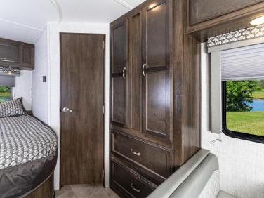 2024 GULFSTREAM CONQUEST 6237LE