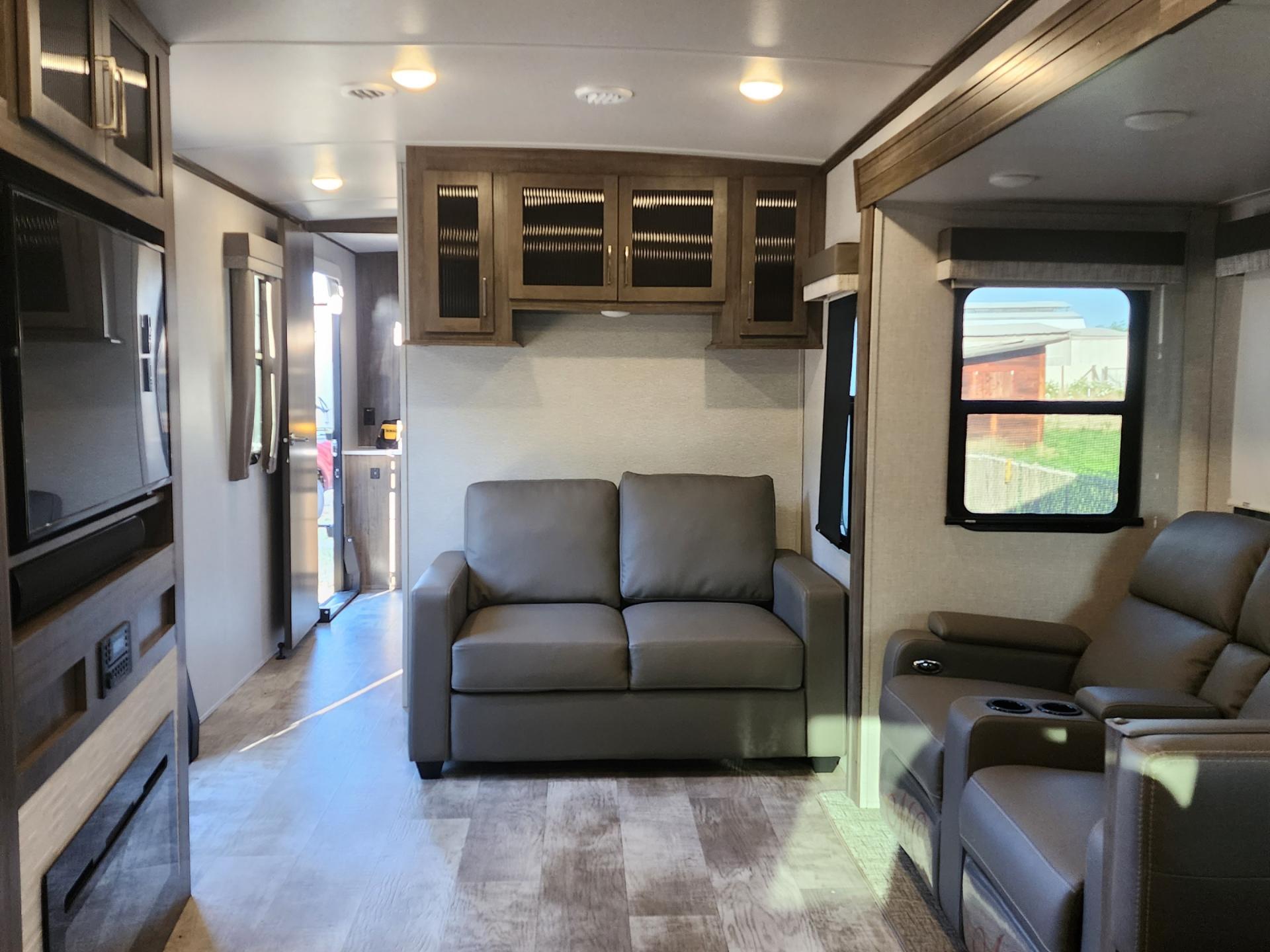 2022 Flagstaff  Classic Series 832CLSB