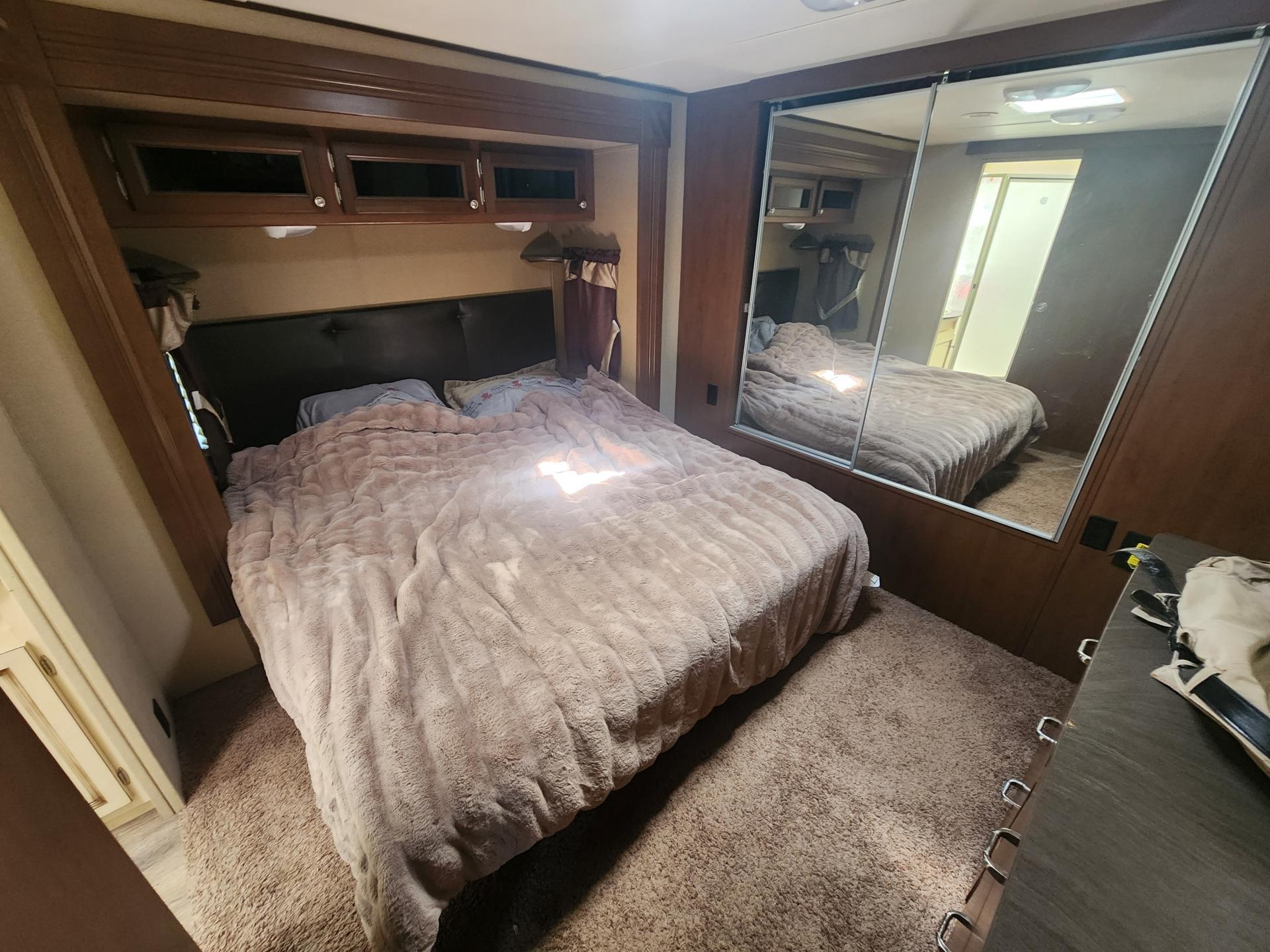 2015 DUTCHMEN DENALI 287RE