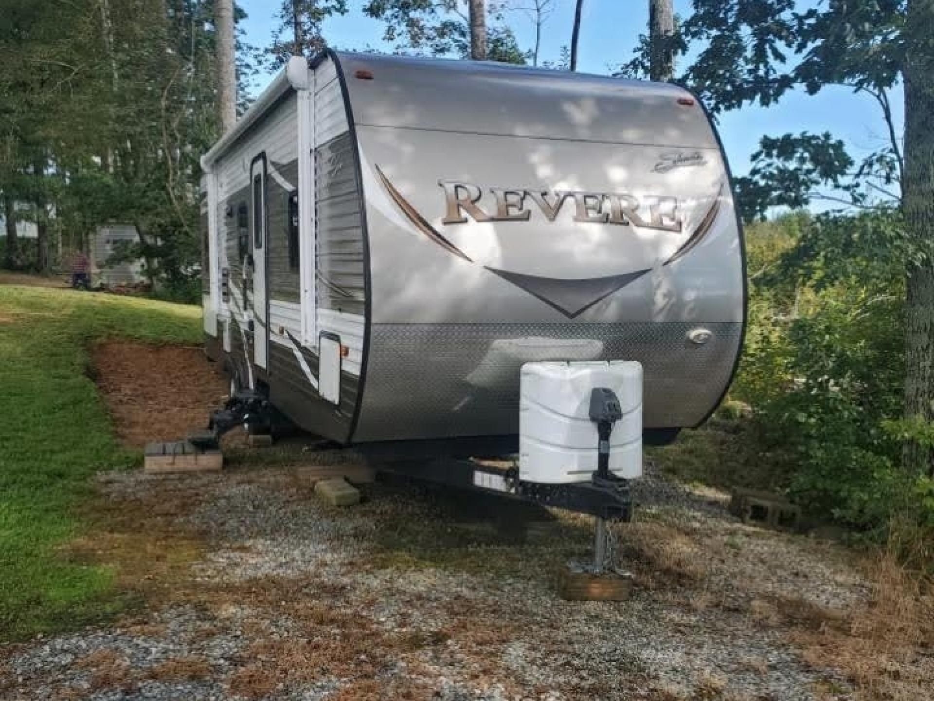 2017 SHASTA REVERE 27BH