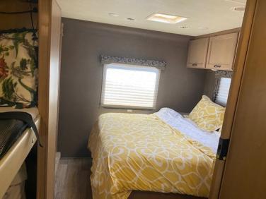 2019 THOR MOTOR COACH FOUR WINDS 30D