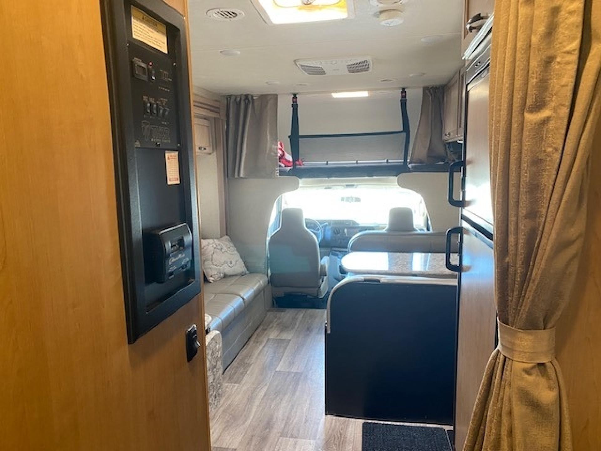 2019 THOR MOTOR COACH FOUR WINDS 30D