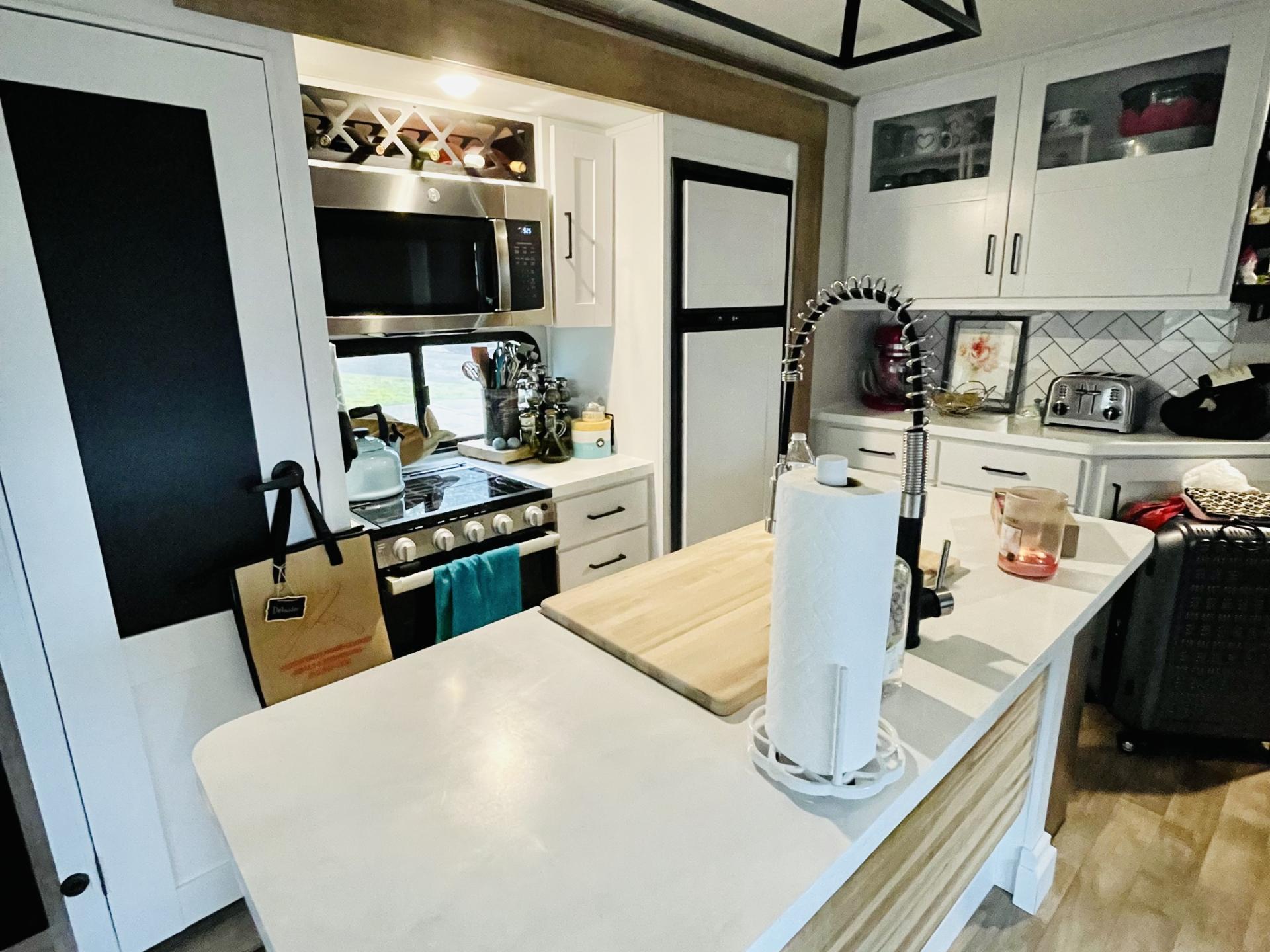 2021 KEYSTONE Arcadia R377L