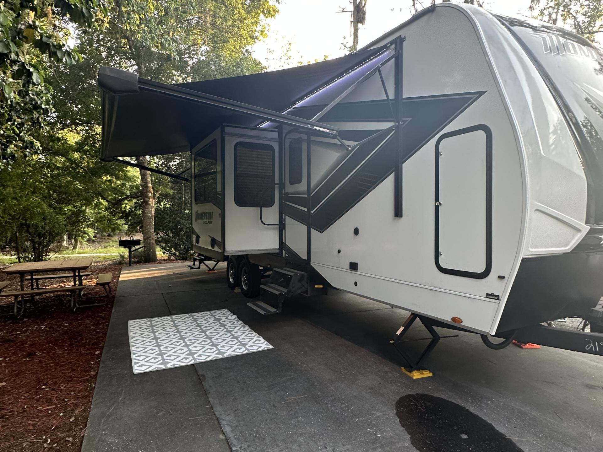 2022 GRAND DESIGN MOMENTUM 31G