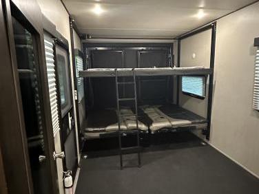 2022 GRAND DESIGN MOMENTUM 31G