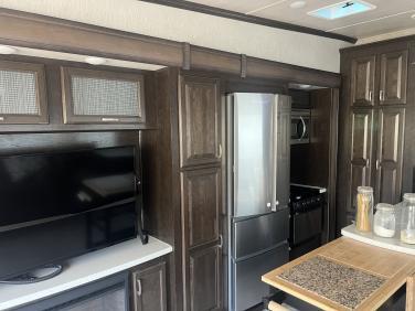 2018 HEARTLAND SUNDANCE 3710MB