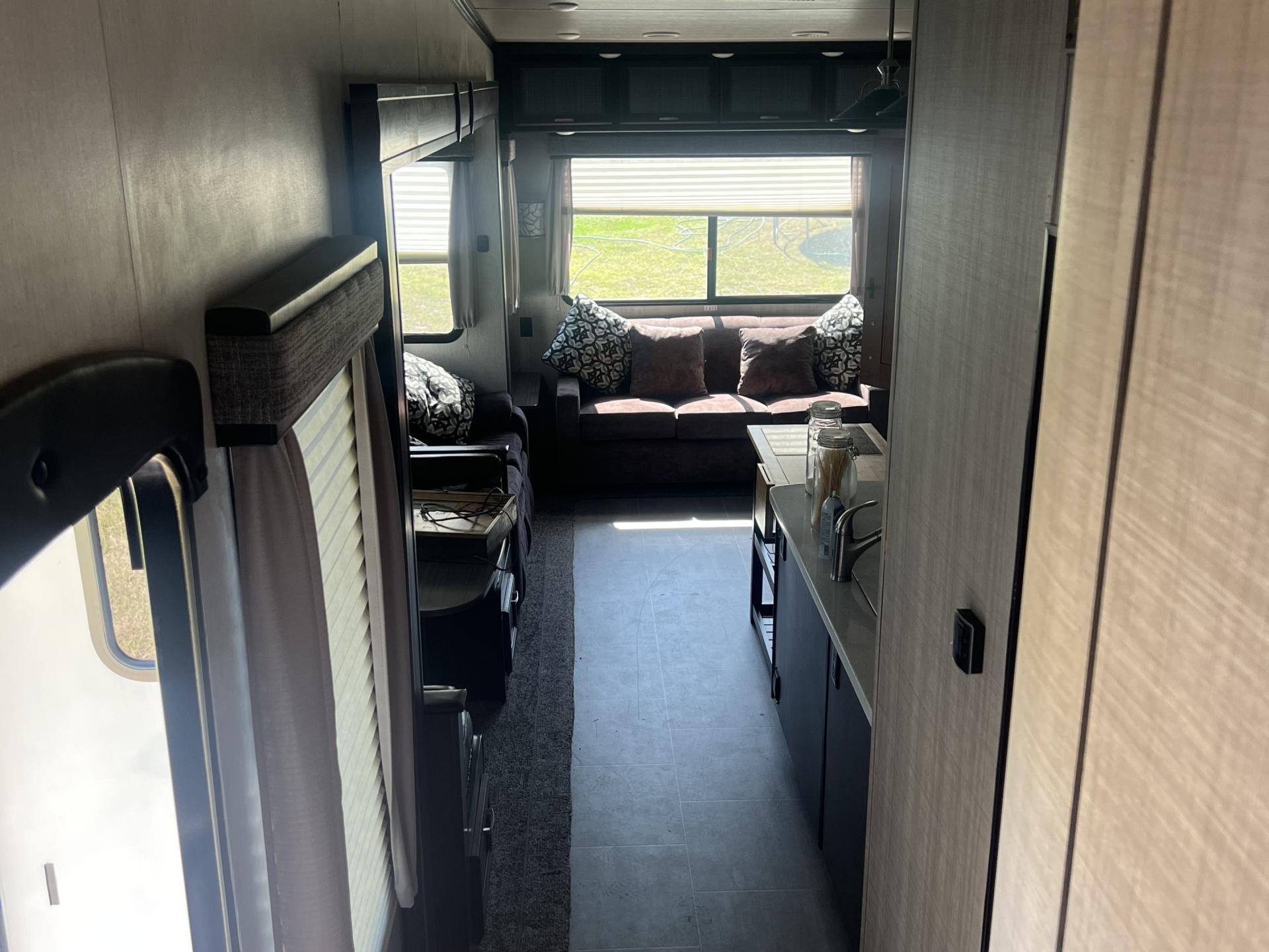 2018 HEARTLAND SUNDANCE 3710MB