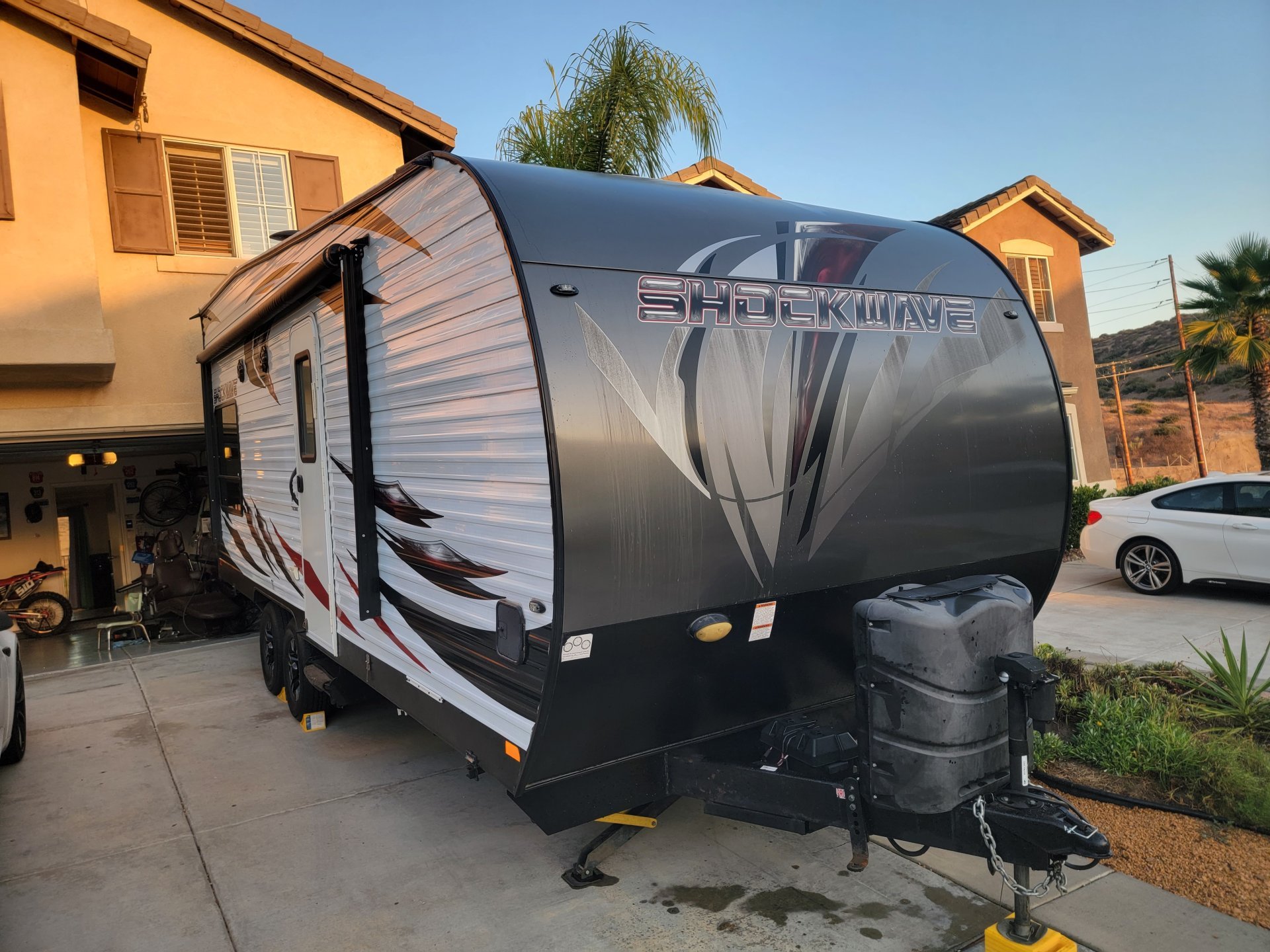 2017 FOREST RIVER SHOCKWAVE 18CBMX