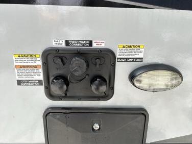 2022 FOREST RIVER ALPHA WOLF 26RL-L