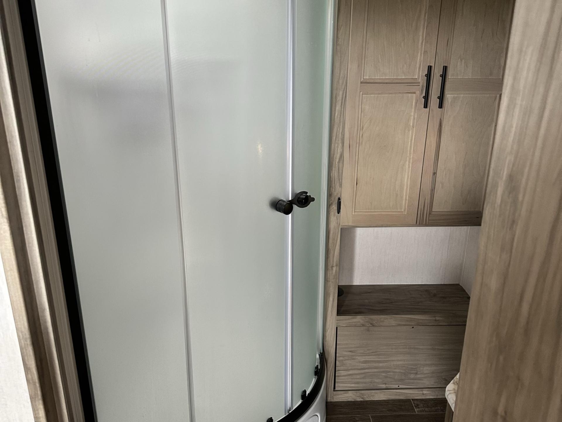 2022 FOREST RIVER ALPHA WOLF 26RL-L