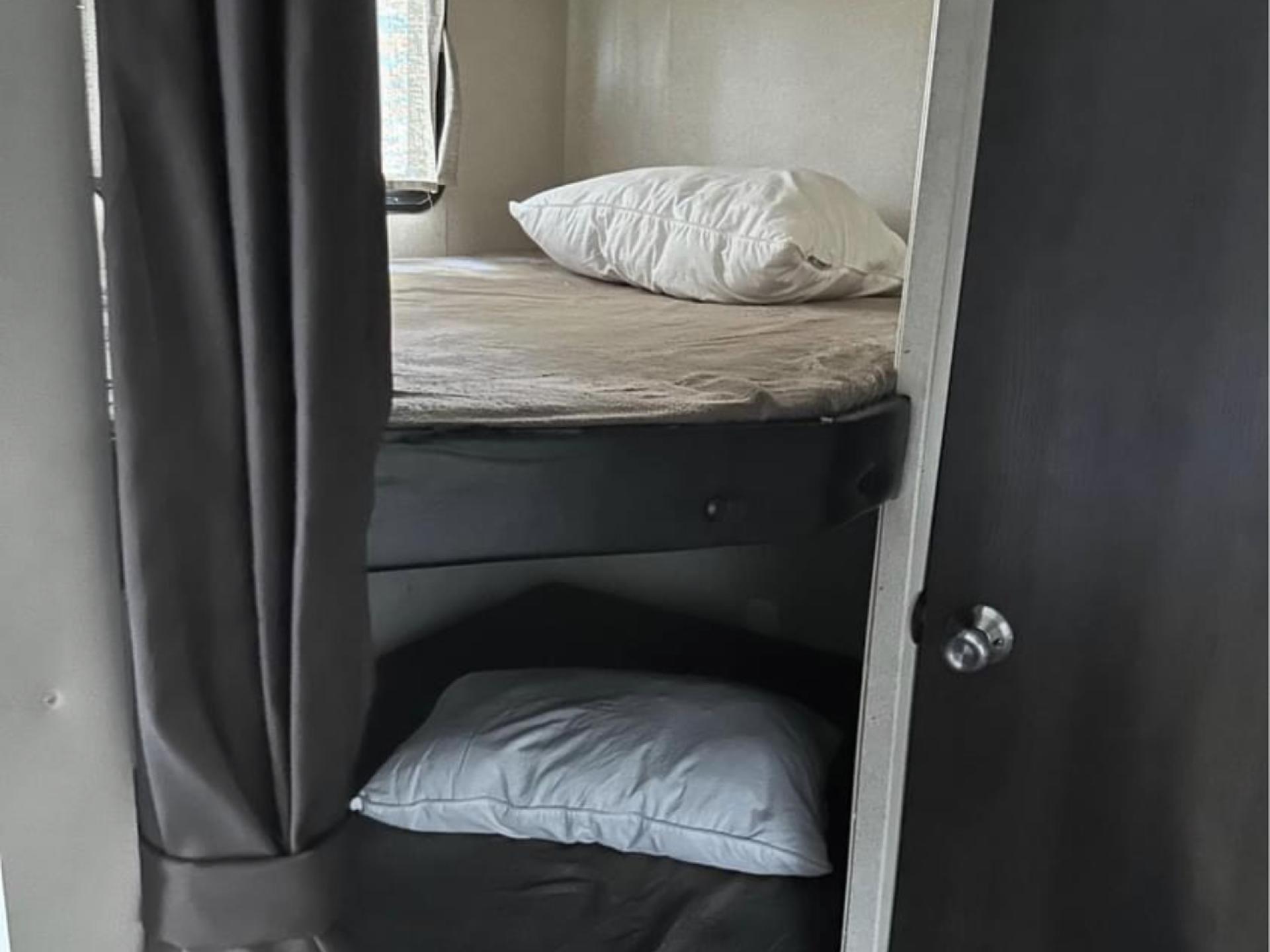 2018 FOREST RIVER WILDWOOD X-LITE 261BHXL