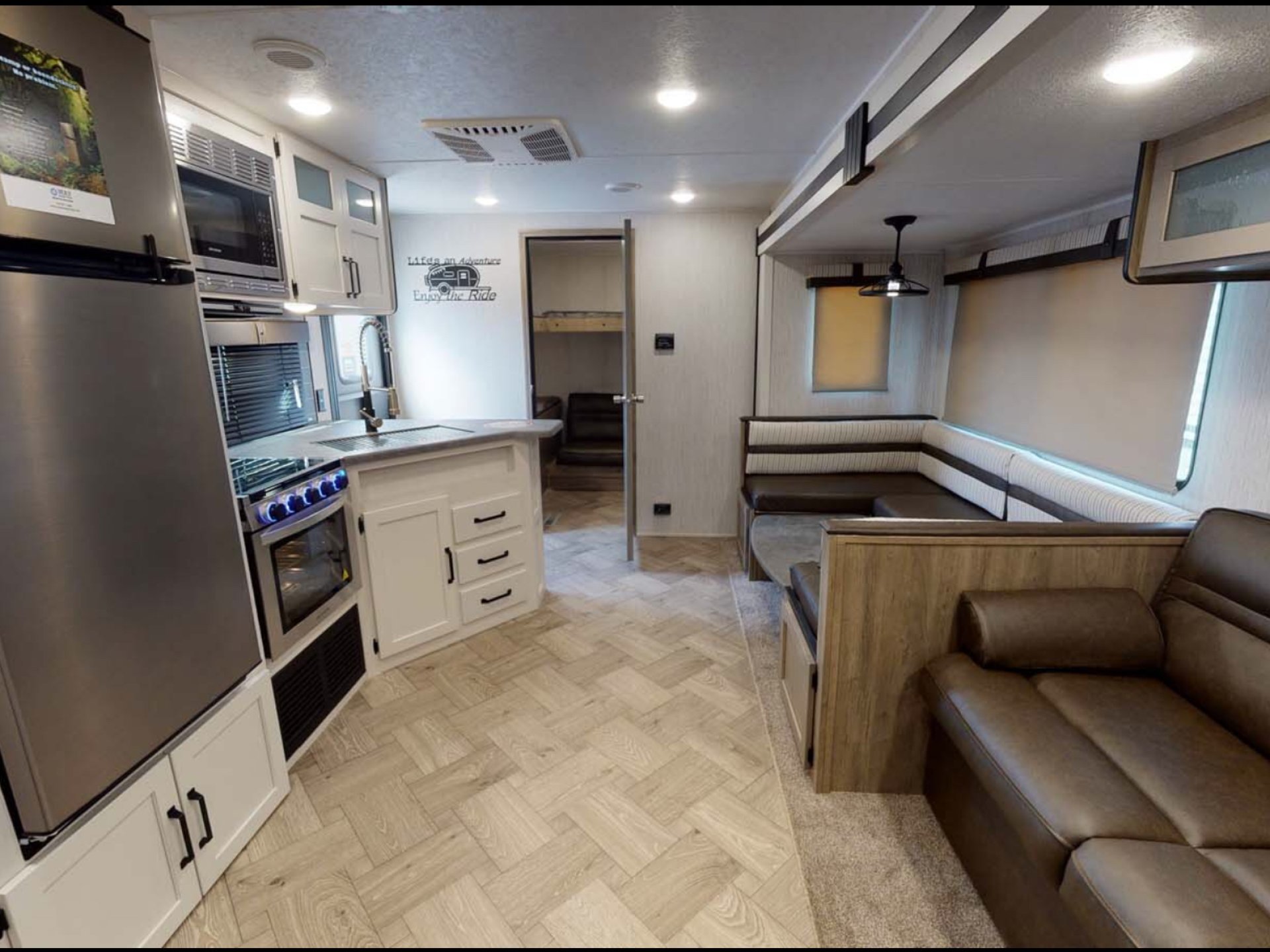 2022 WILDWOOD TRAVELER PALOMINO PUMA