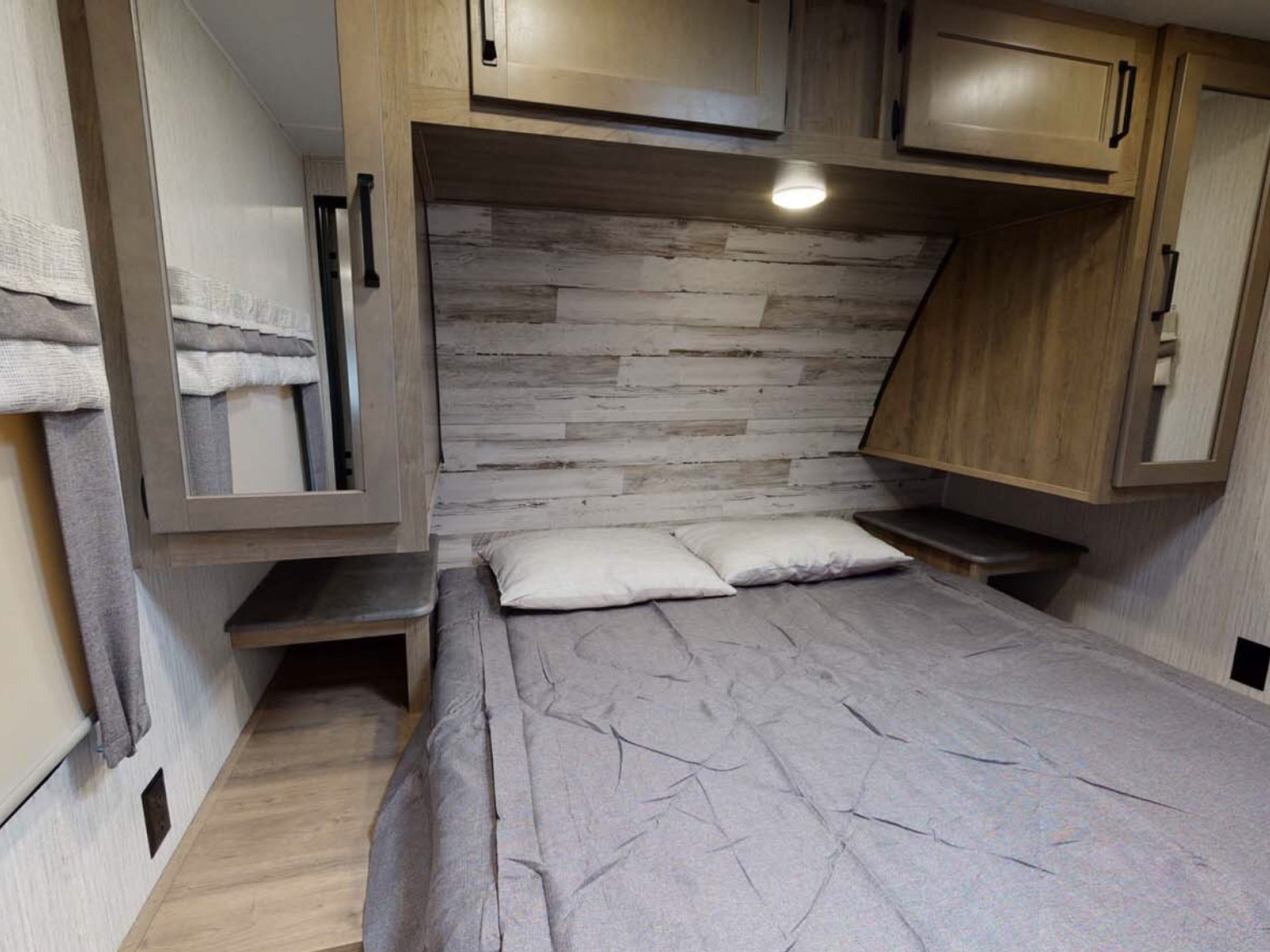 2022 WILDWOOD TRAVELER PALOMINO PUMA
