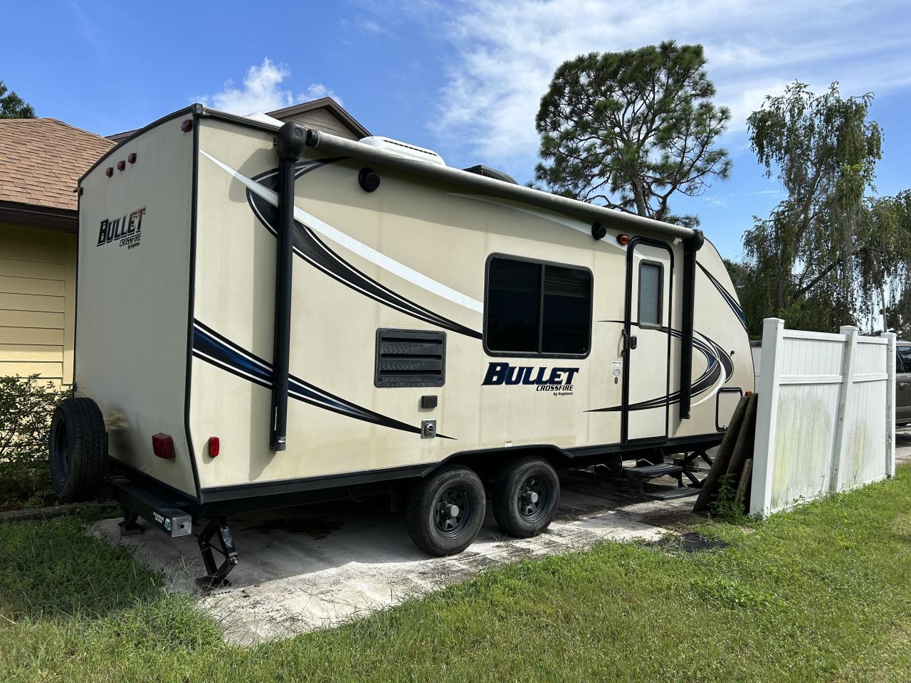 2018 KEYSTONE BULLET CROSSFIRE 202BHSWE