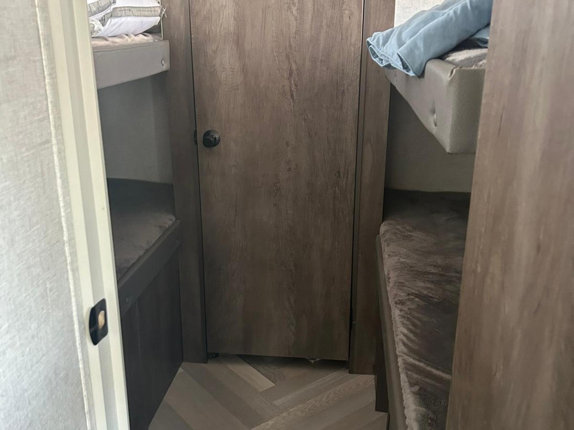 2021 FOREST RIVER WILDWOOD X-LITE 282QBXL