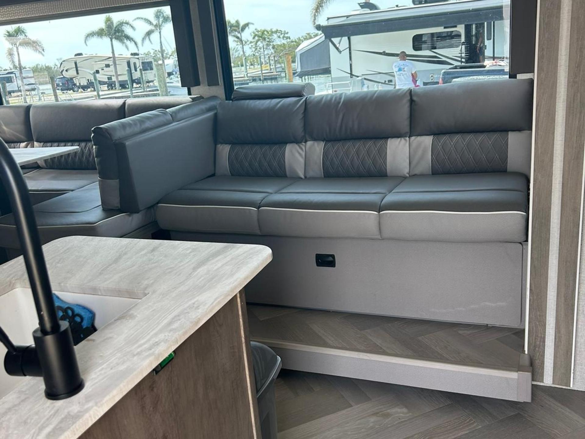 2021 FOREST RIVER WILDWOOD X-LITE 282QBXL