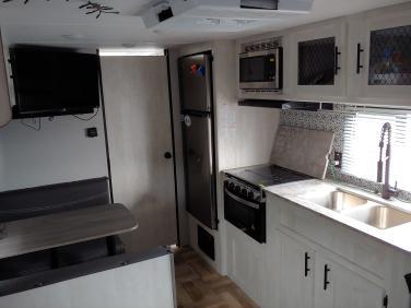 2022 SHASTA 18FQ