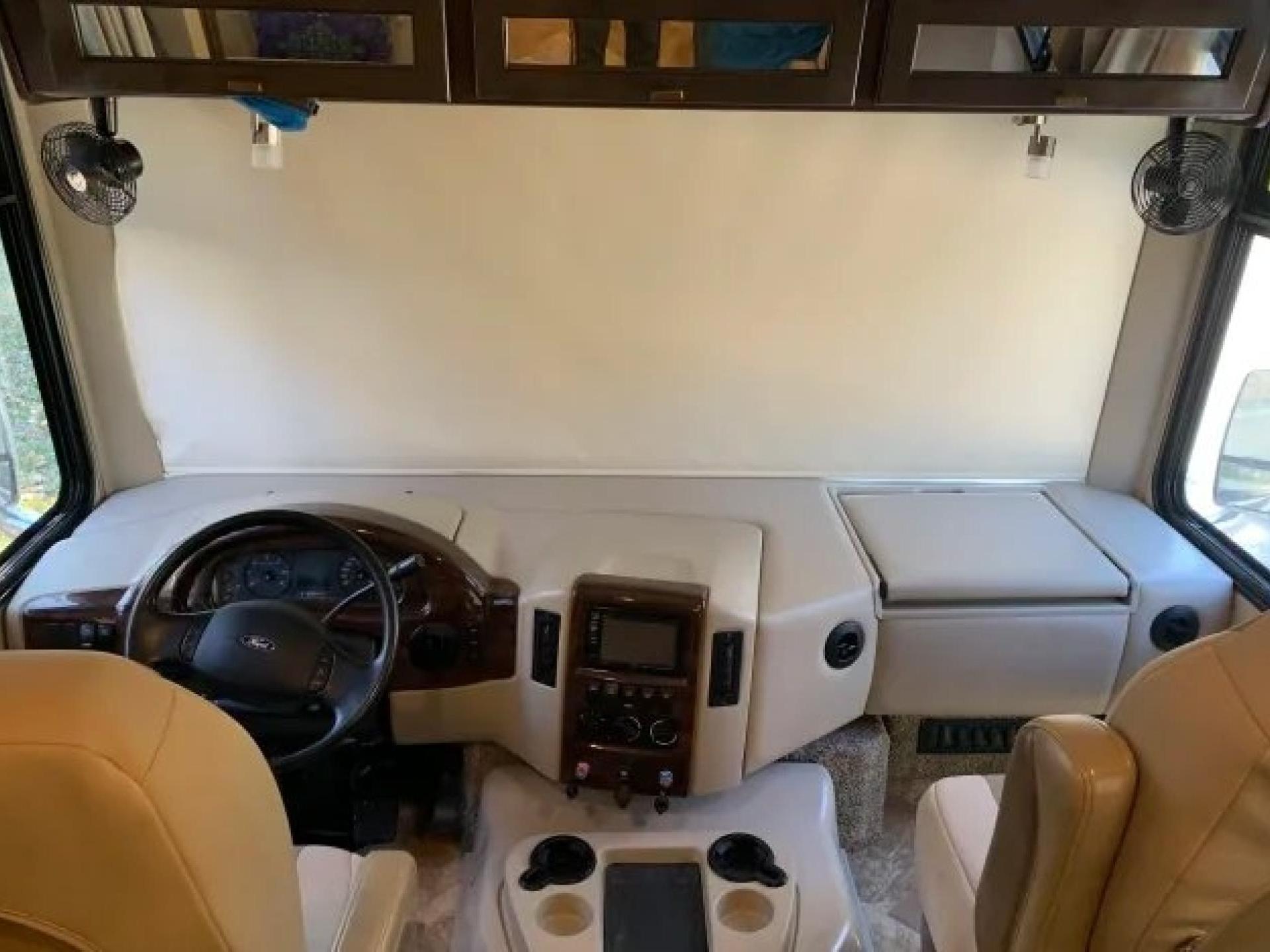2017 THOR MOTOR COACH WINDSPORT 34J