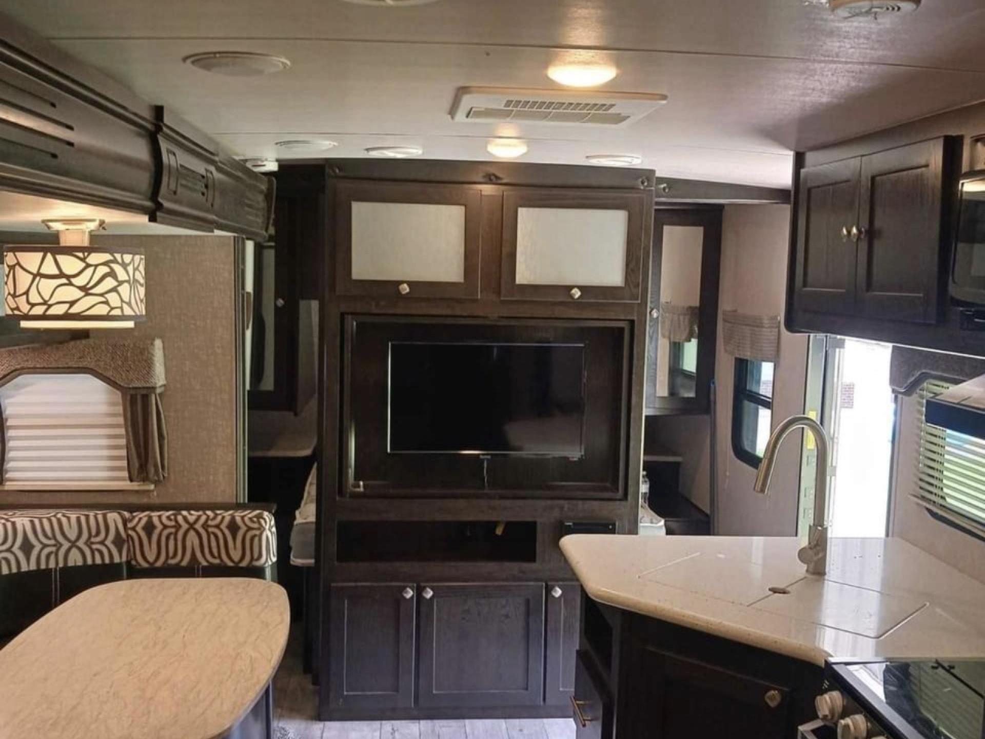 2019 HEARTLAND NORTH TRAIL  24BHS